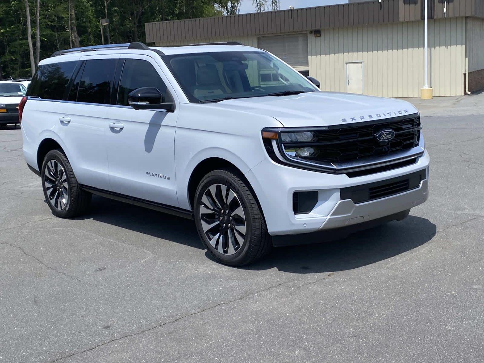 Space Silver 2025 Ford Expedition SUV / Crossover Four-Wheel Drive Automatic