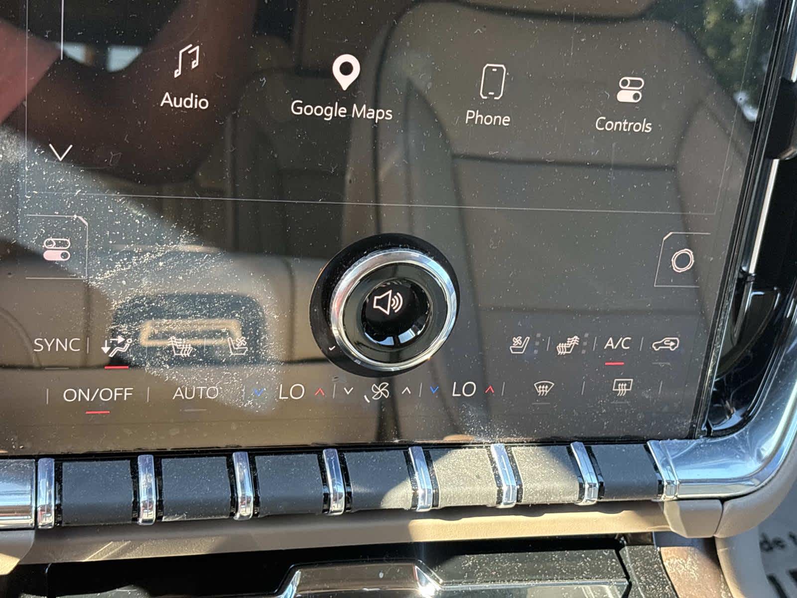 2026 GMC Yukon Denali - Photo 19