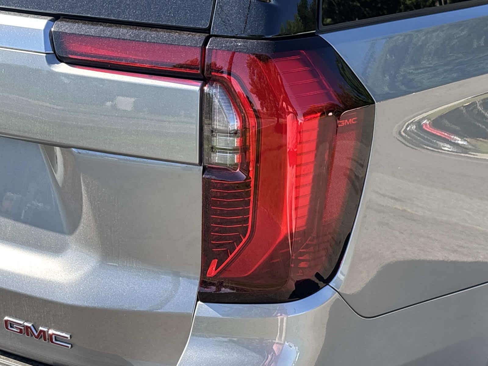2026 GMC Yukon Denali - Photo 35