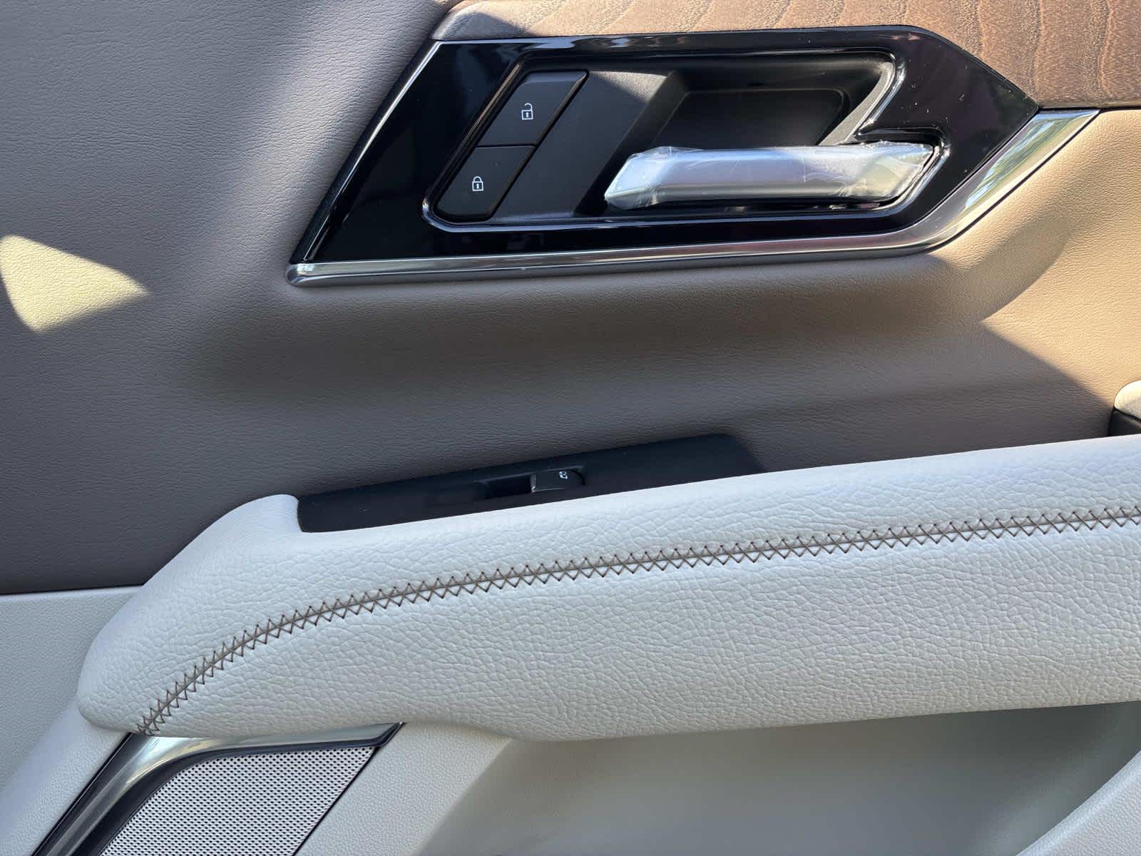 2026 GMC Yukon Denali - Photo 43