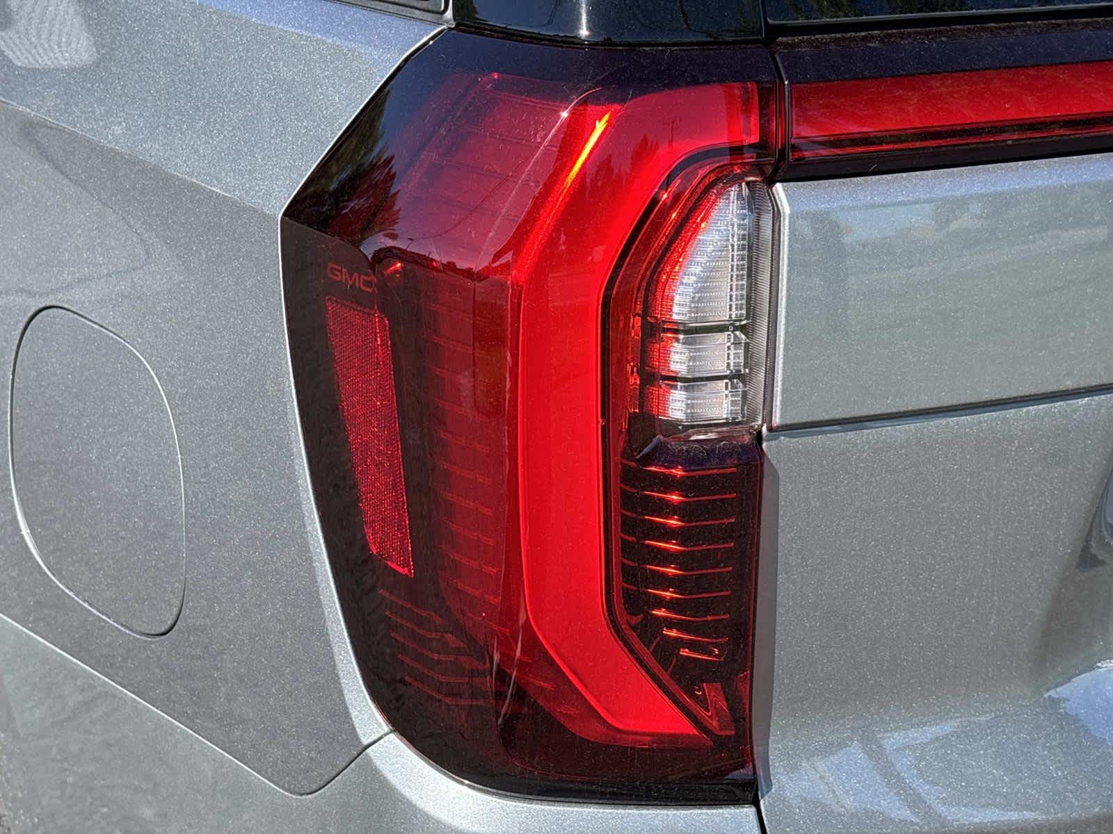 2026 GMC Yukon Denali - Photo 31