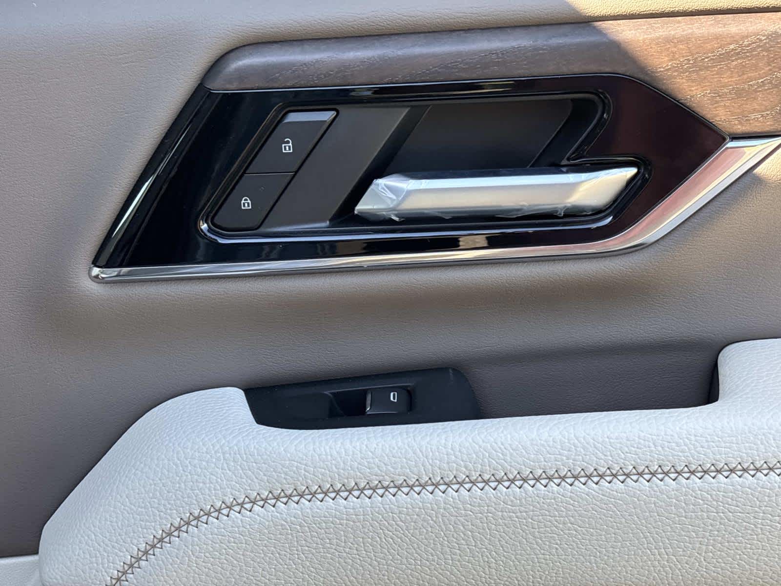 2026 GMC Yukon Denali - Photo 39
