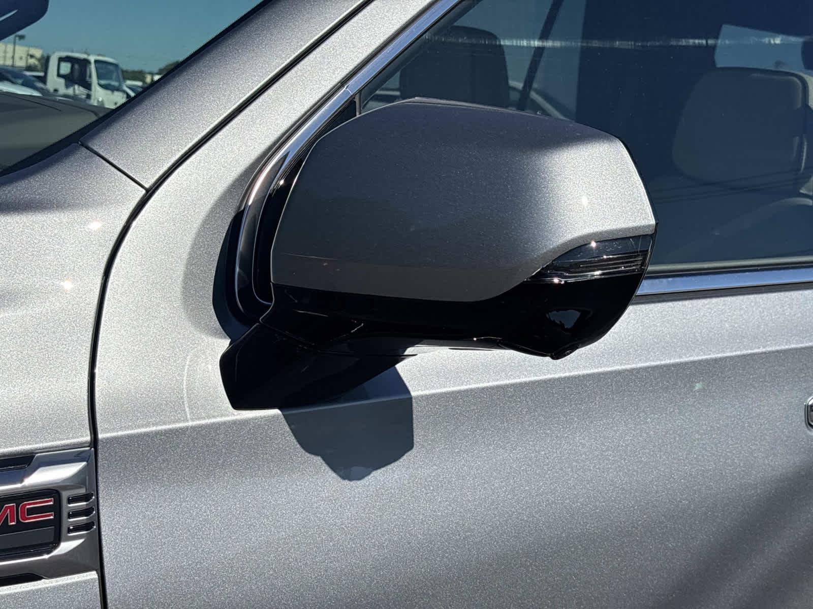 2026 GMC Yukon Denali - Photo 52