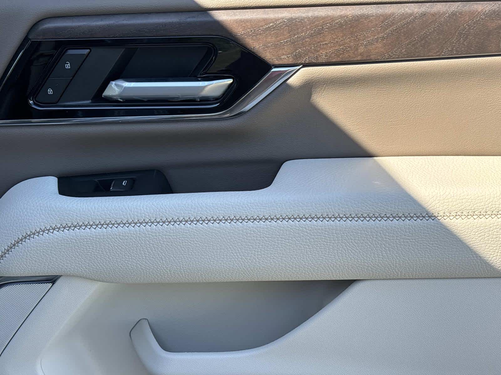 2026 GMC Yukon Denali - Photo 38
