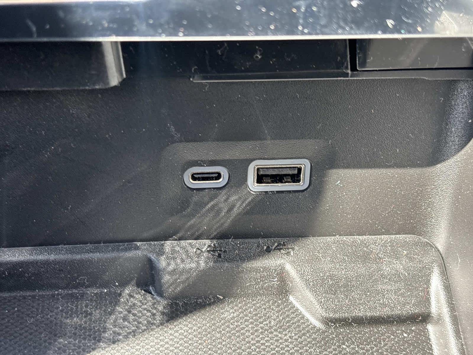 2026 GMC Yukon Denali - Photo 20