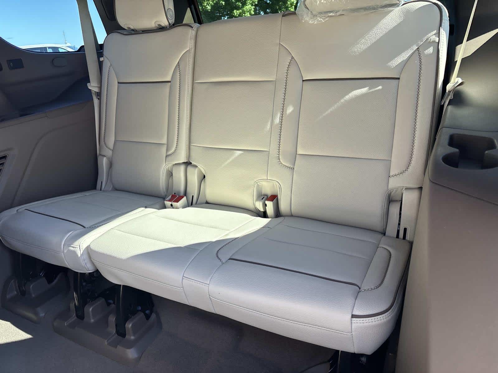 2026 GMC Yukon Denali - Photo 29