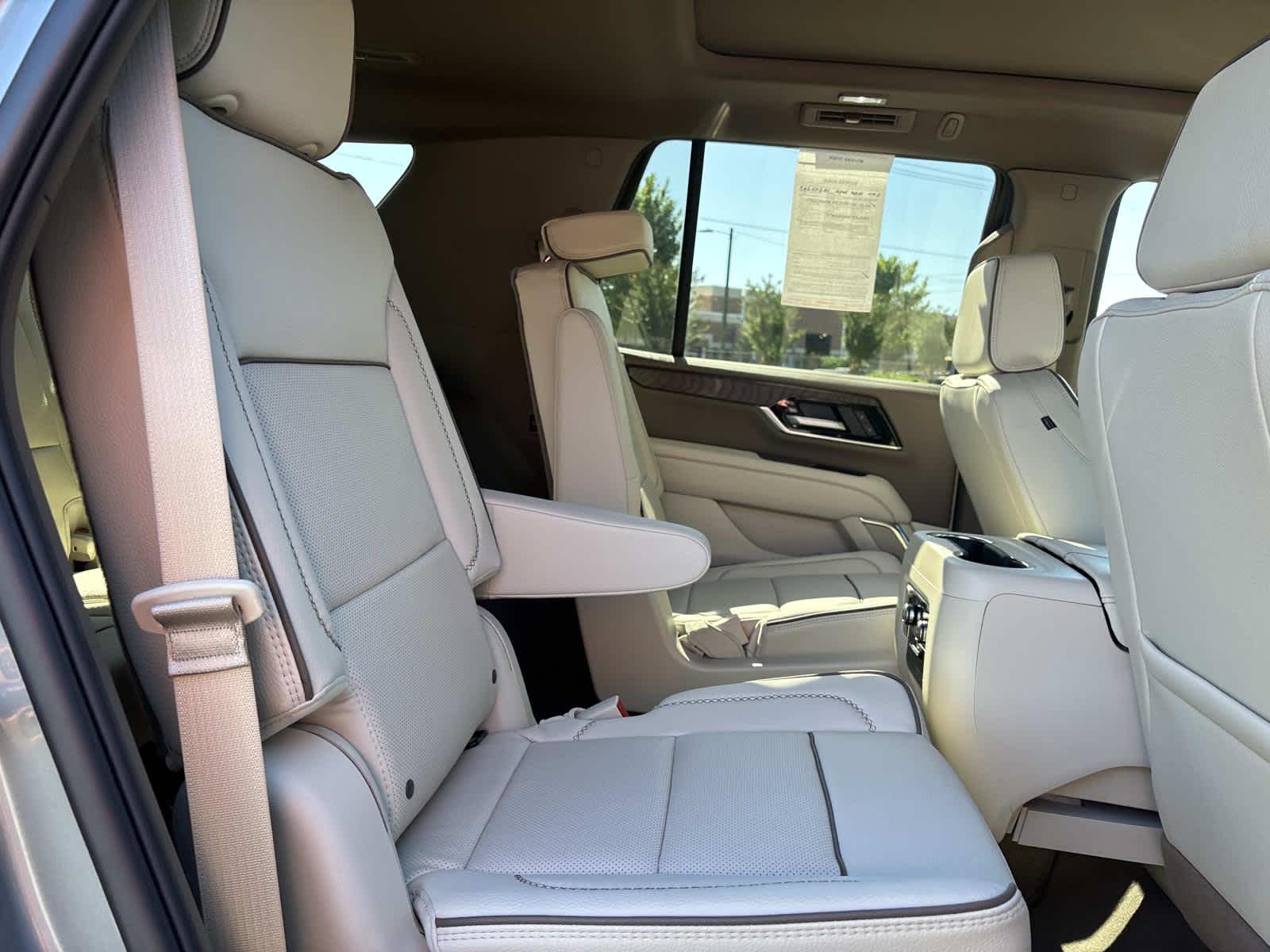 2026 GMC Yukon Denali - Photo 40