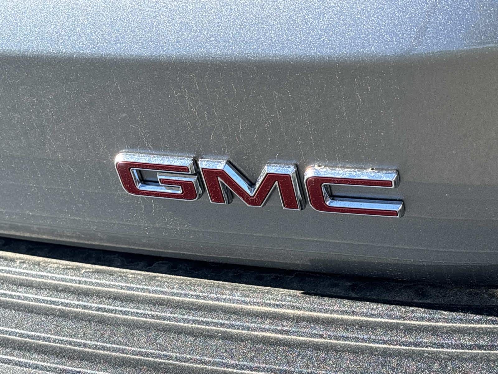 2026 GMC Yukon Denali - Photo 34
