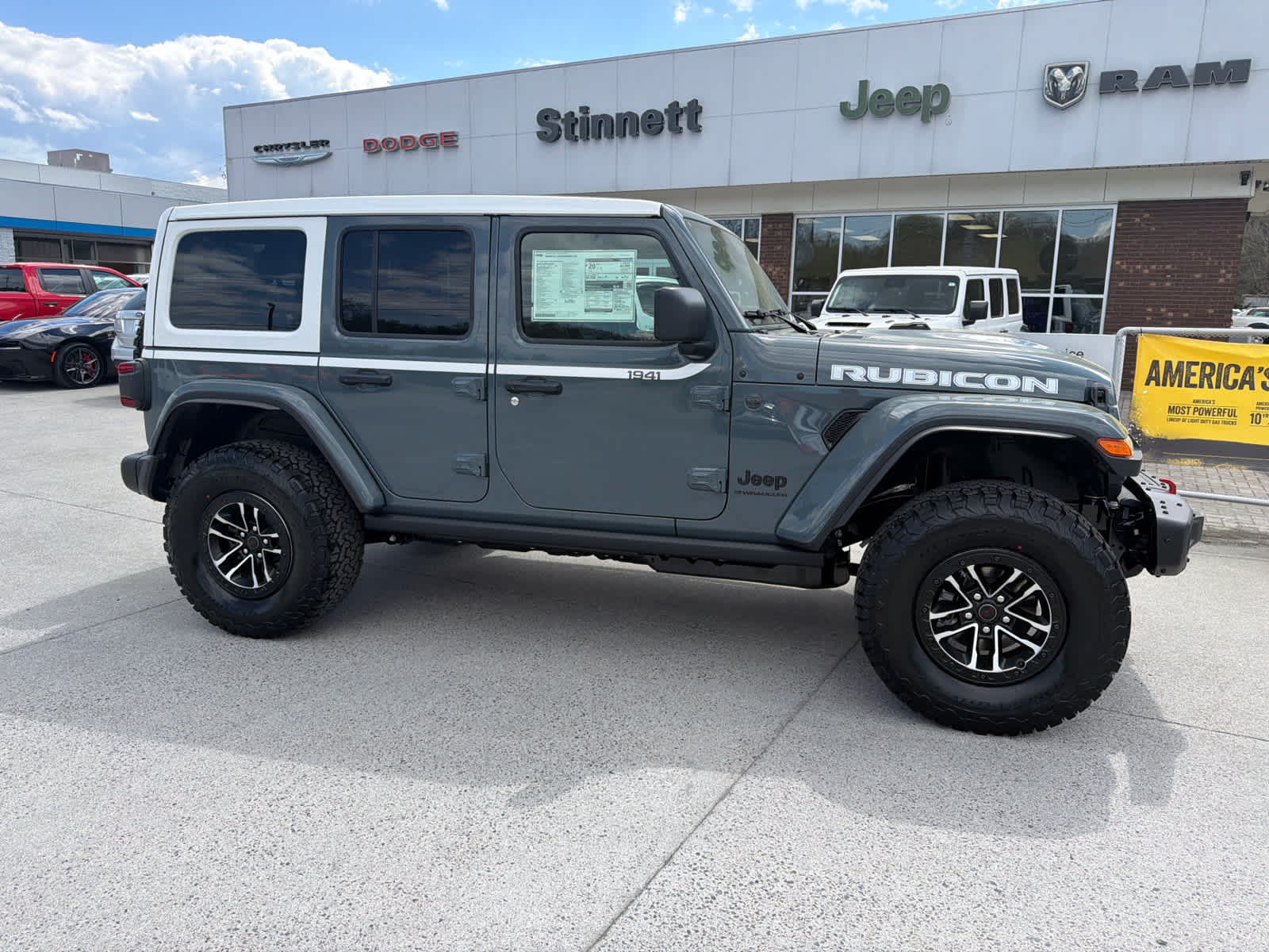 View vehicle photo 2