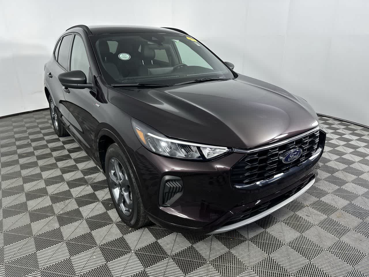 View vehicle photo 2