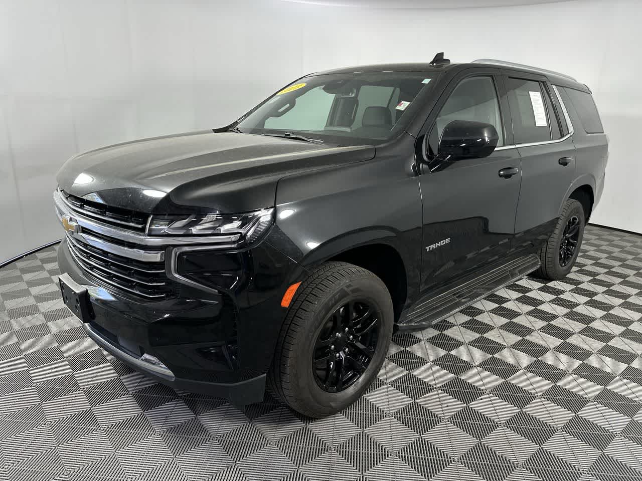 View vehicle photo 5