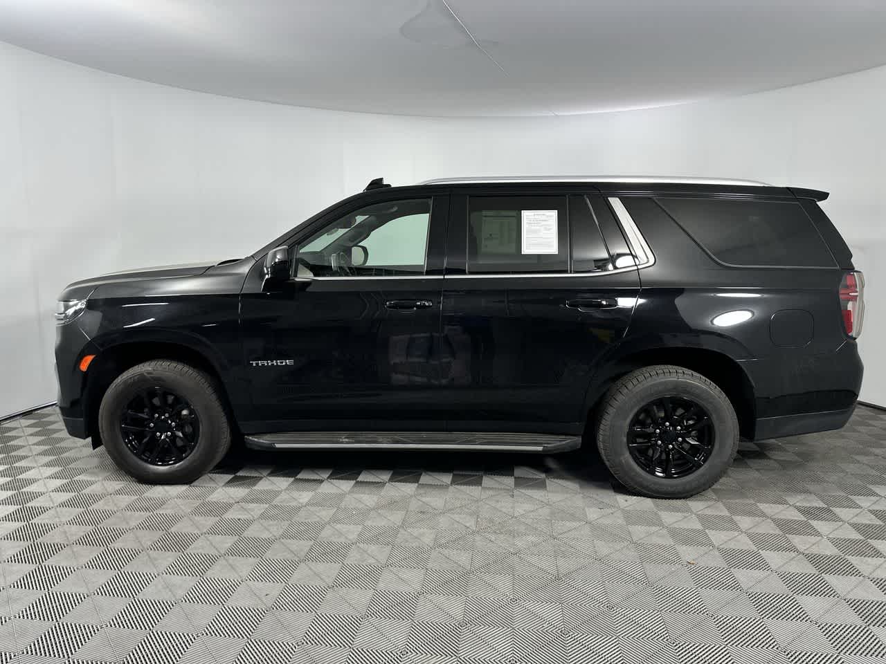 View vehicle photo 7