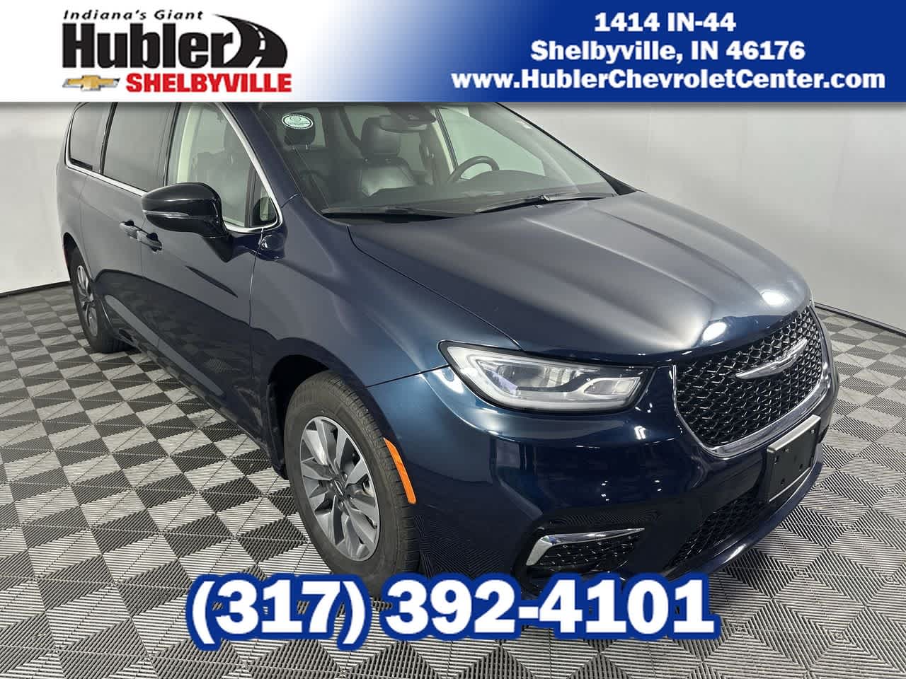 Fathom Blue Pearlcoat 2024 Chrysler Pacifica Hybrid Minivan Front-Wheel Drive Continuously Variable Transmission