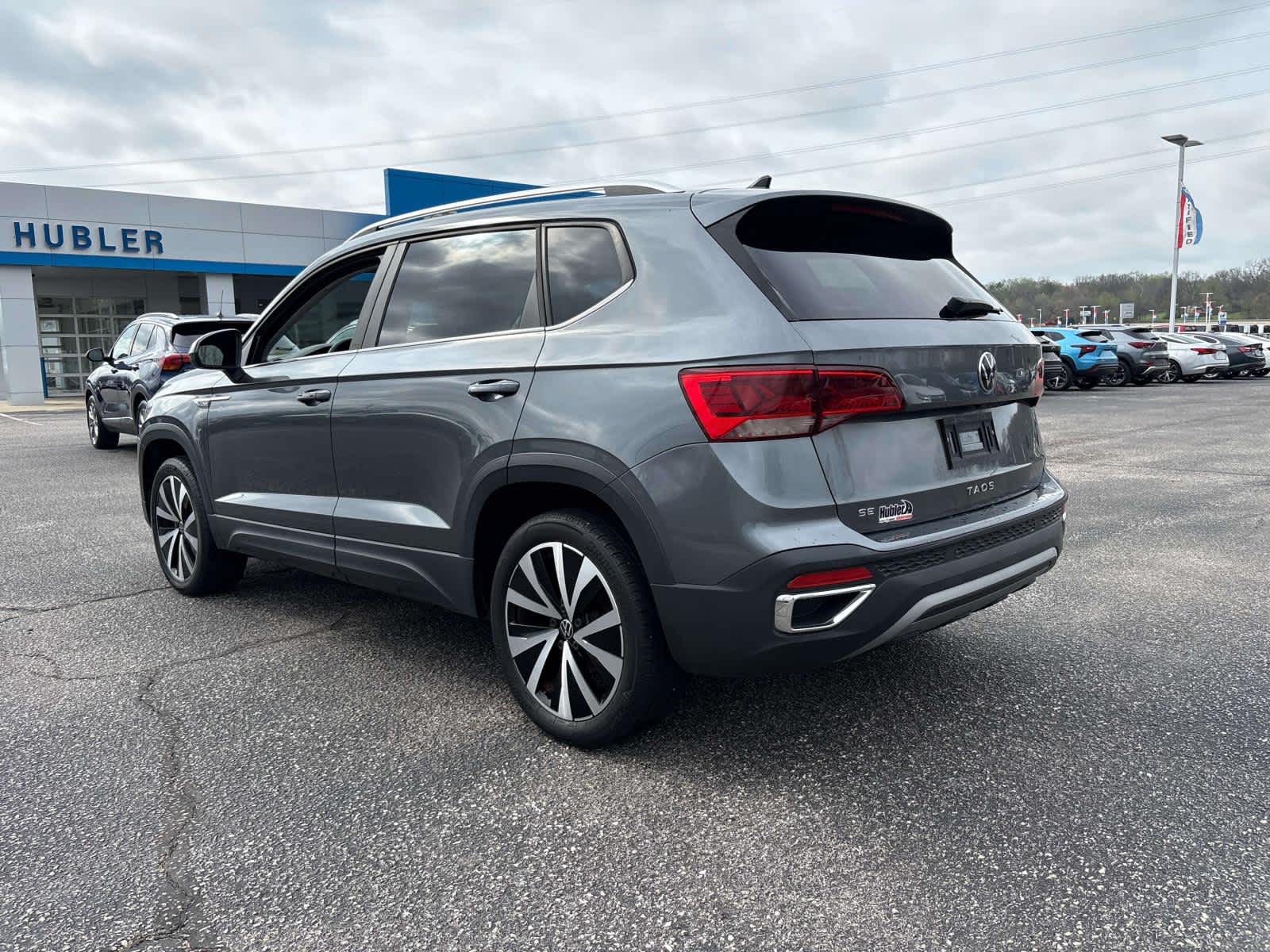 View vehicle photo 3