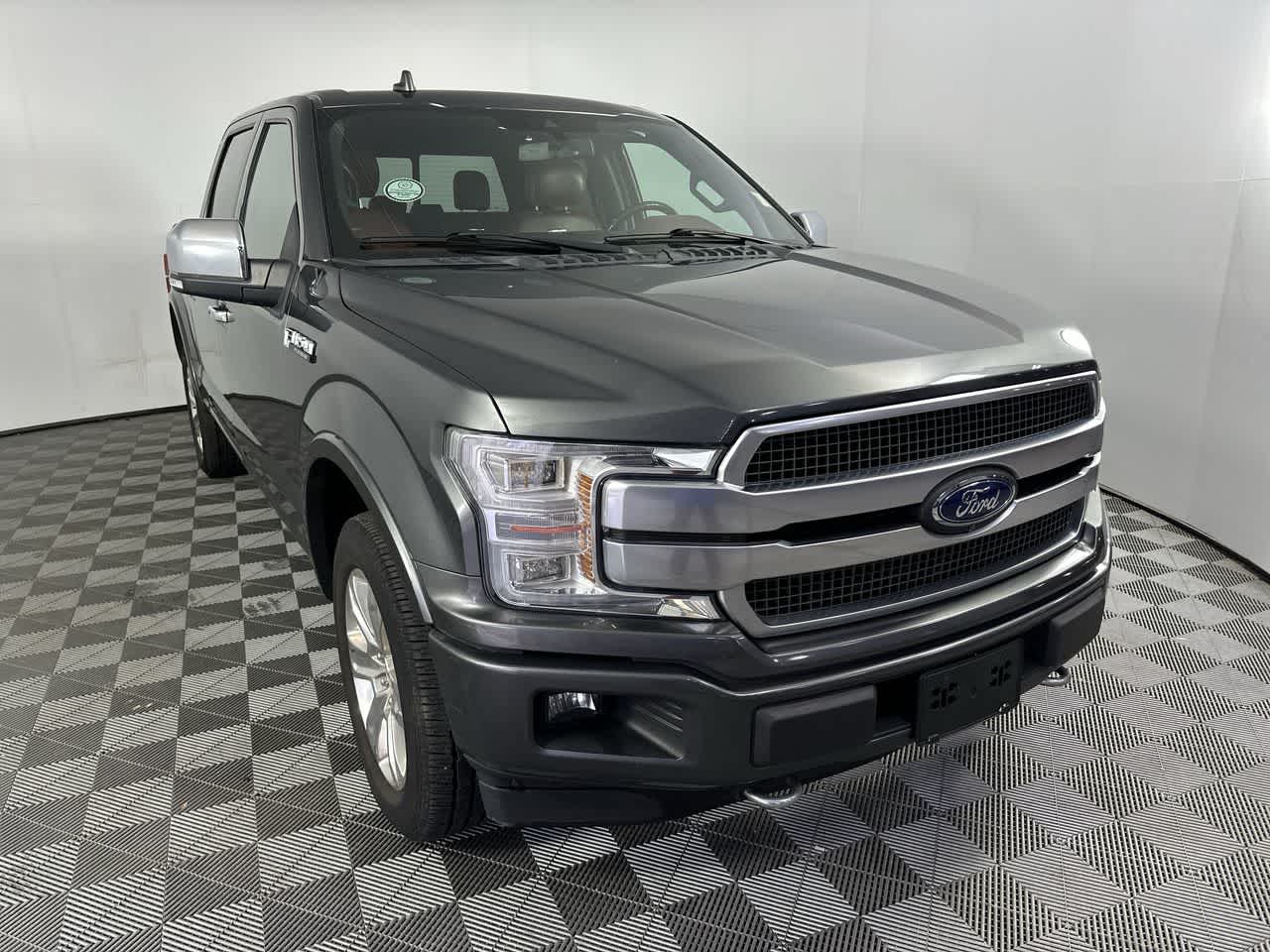 View vehicle photo 2