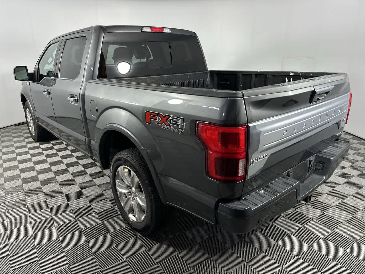 View vehicle photo 6