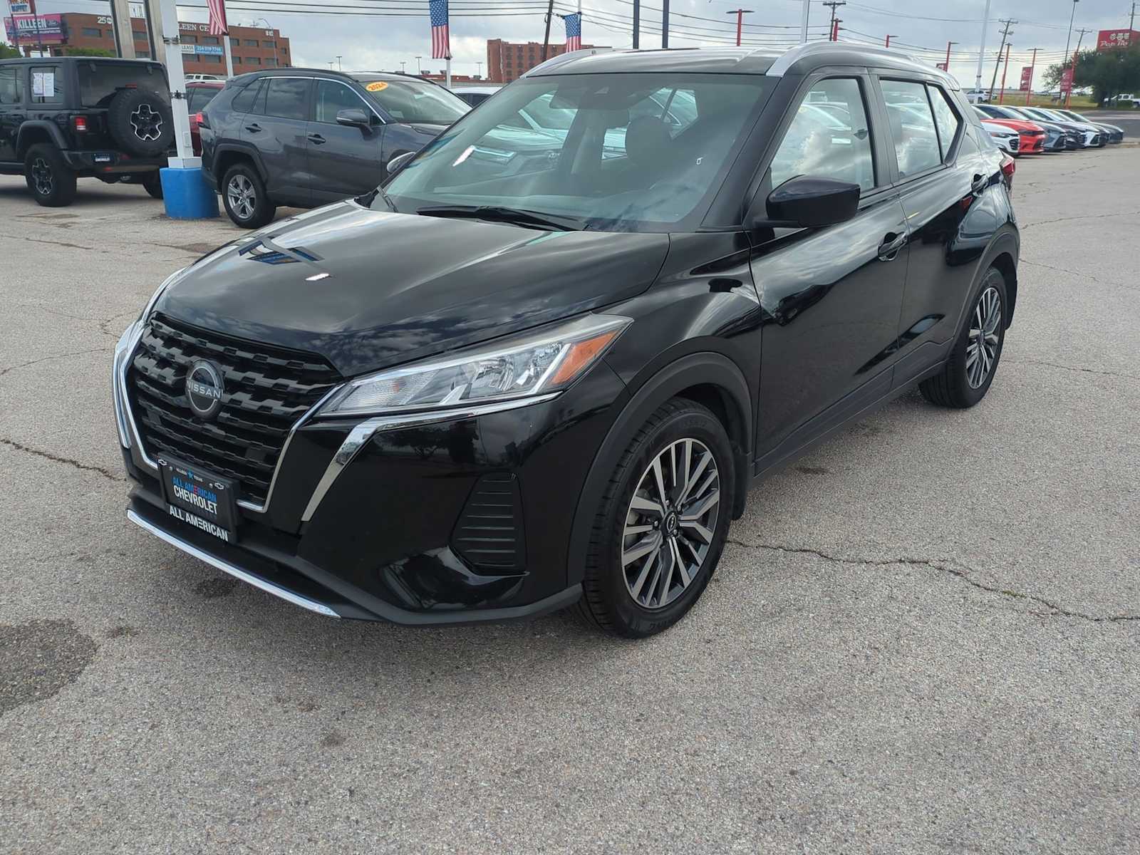 View vehicle photo 4