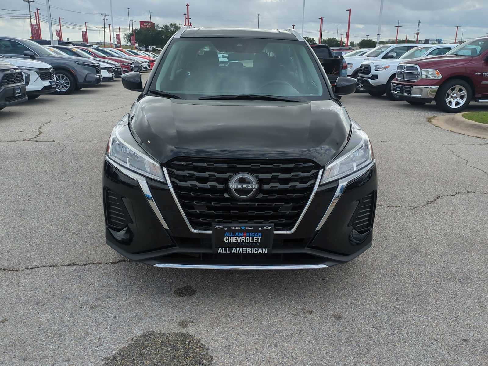 View vehicle photo 3