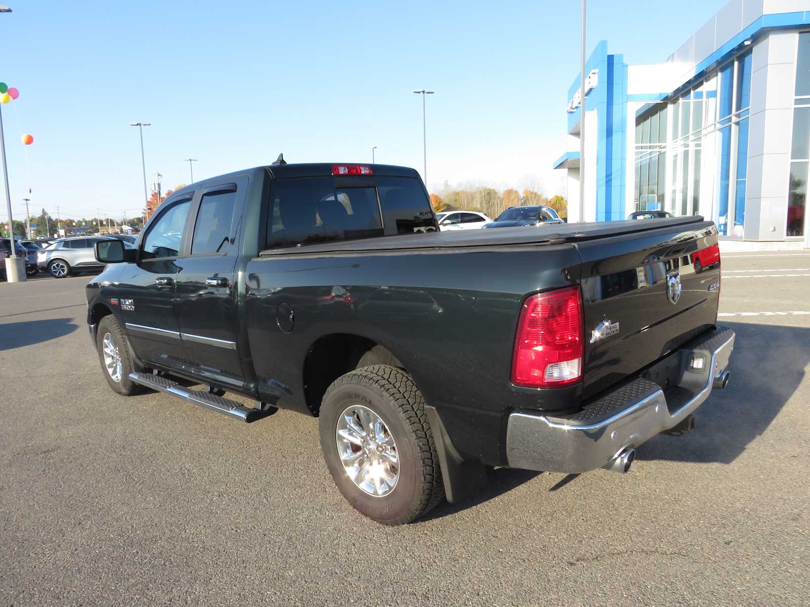 2015 Ram 1500 Big Horn 4WD Quad Cab 140.5 8