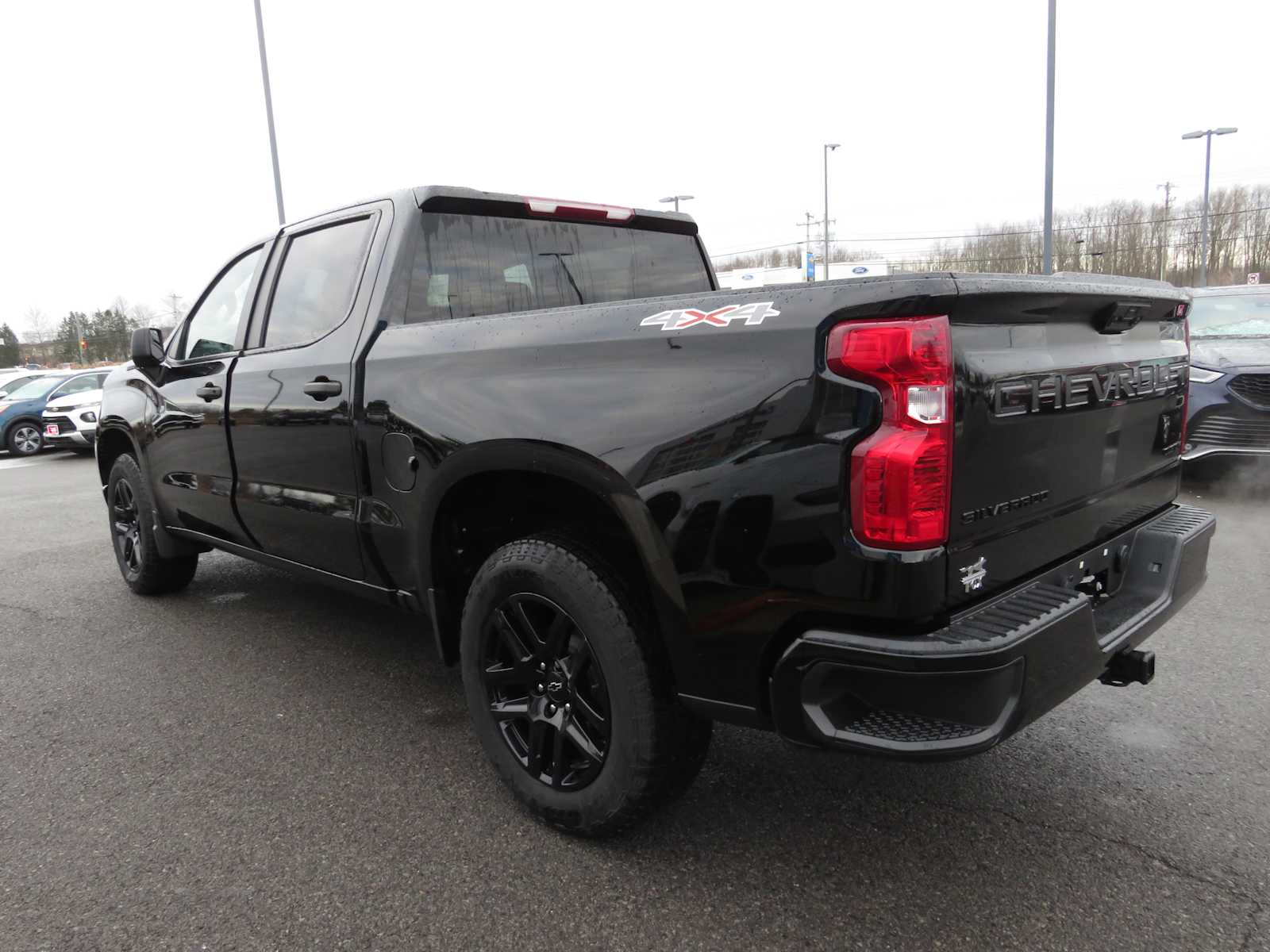 2022 Chevrolet Silverado 1500 Custom 4WD Crew Cab 147 5