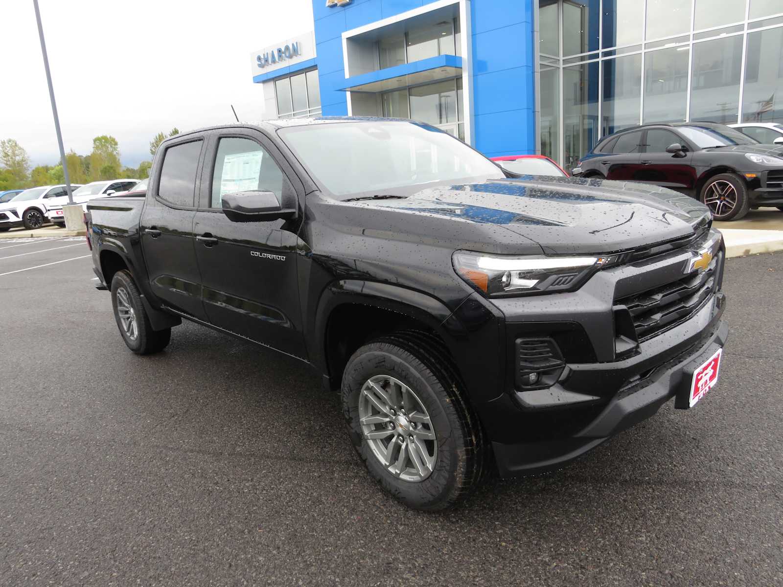 2024 Chevrolet Colorado 4WD LT Crew Cab 2