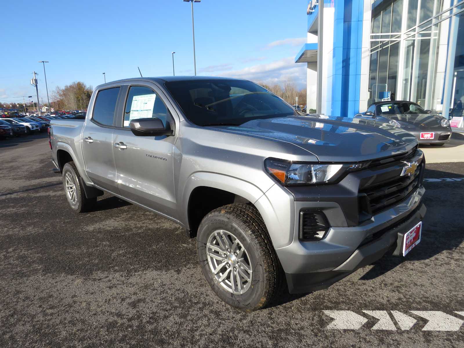 2024 Chevrolet Colorado 4WD LT Crew Cab 2