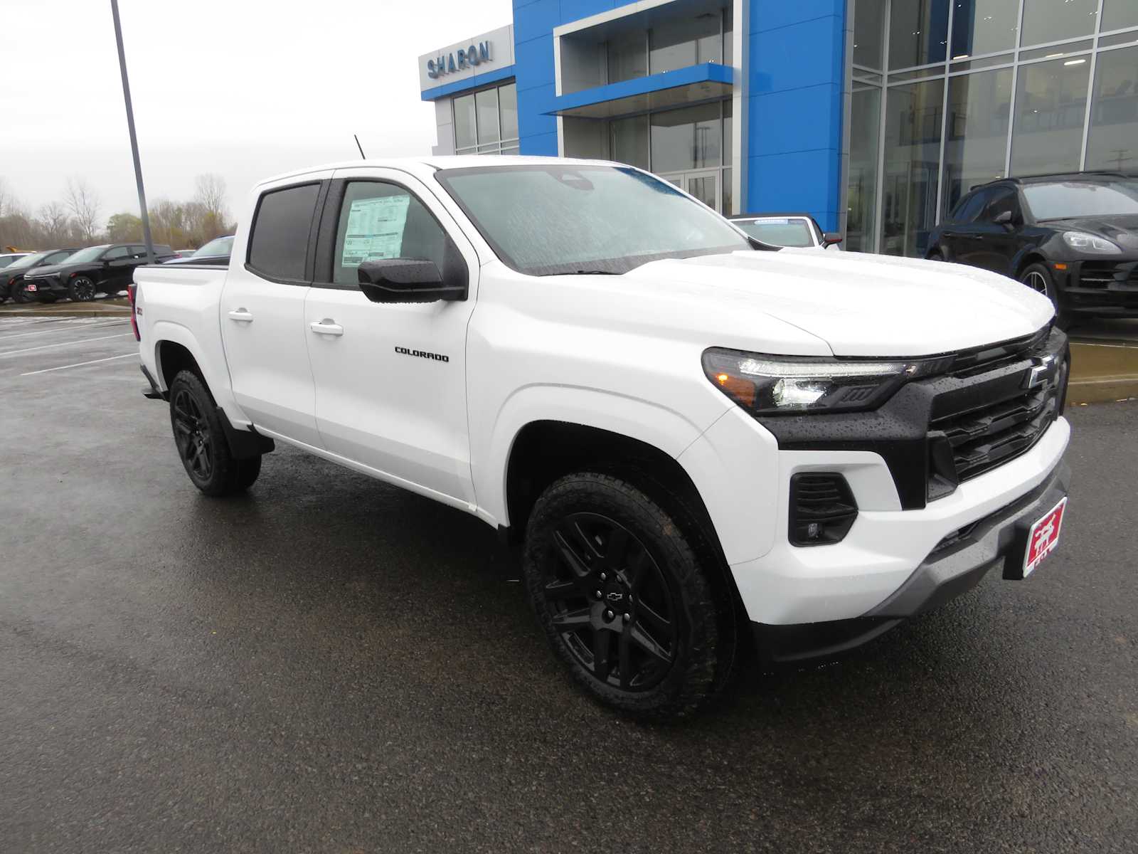 2024 Chevrolet Colorado 4WD Z71 Crew Cab 2