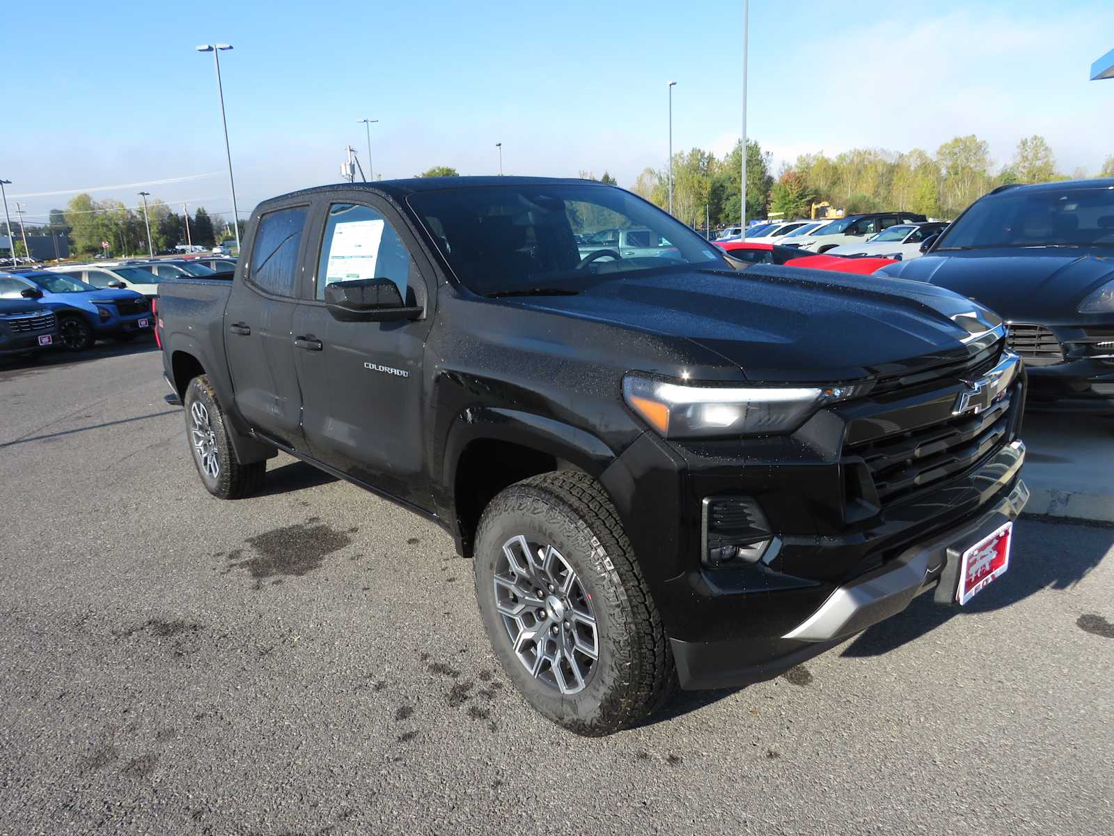 2024 Chevrolet Colorado 4WD Z71 Crew Cab 2