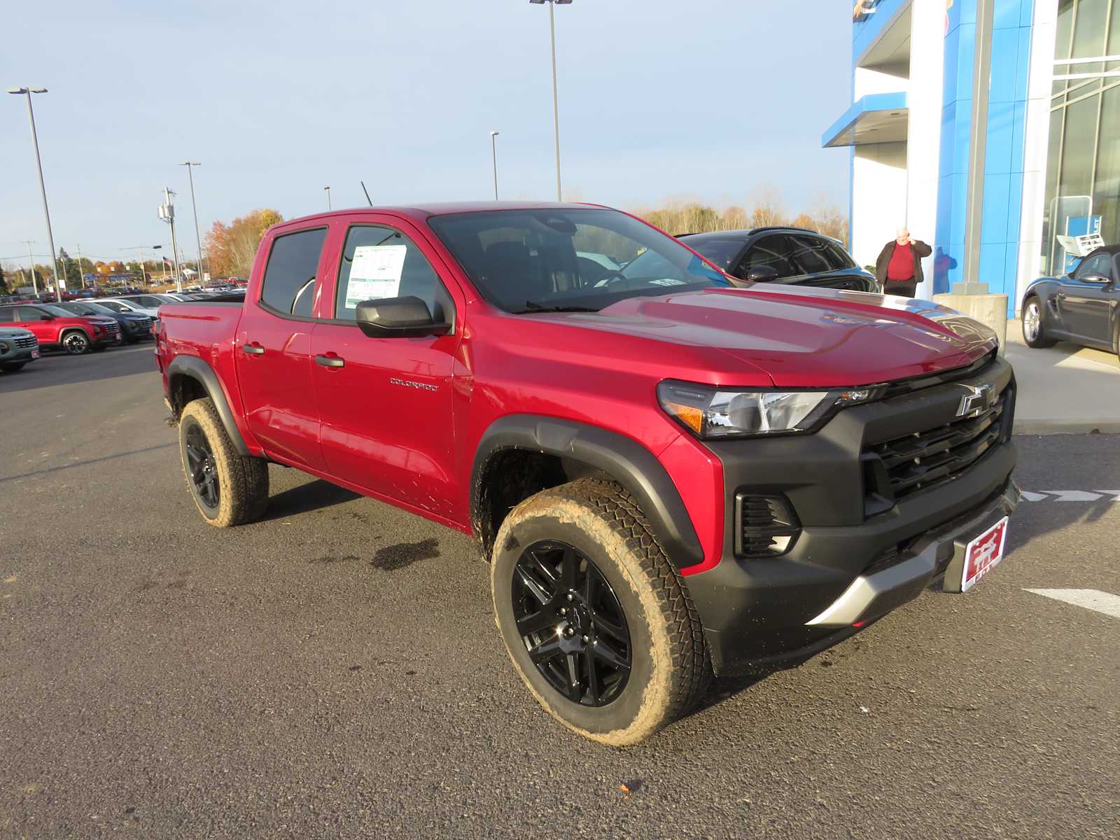 2024 Chevrolet Colorado 4WD Trail Boss Crew Cab 2