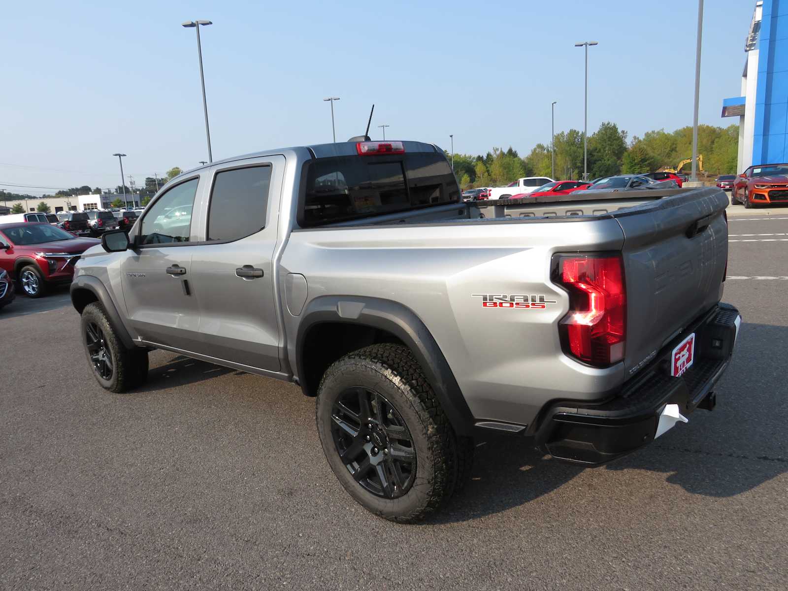 2024 Chevrolet Colorado 4WD Trail Boss Crew Cab 8