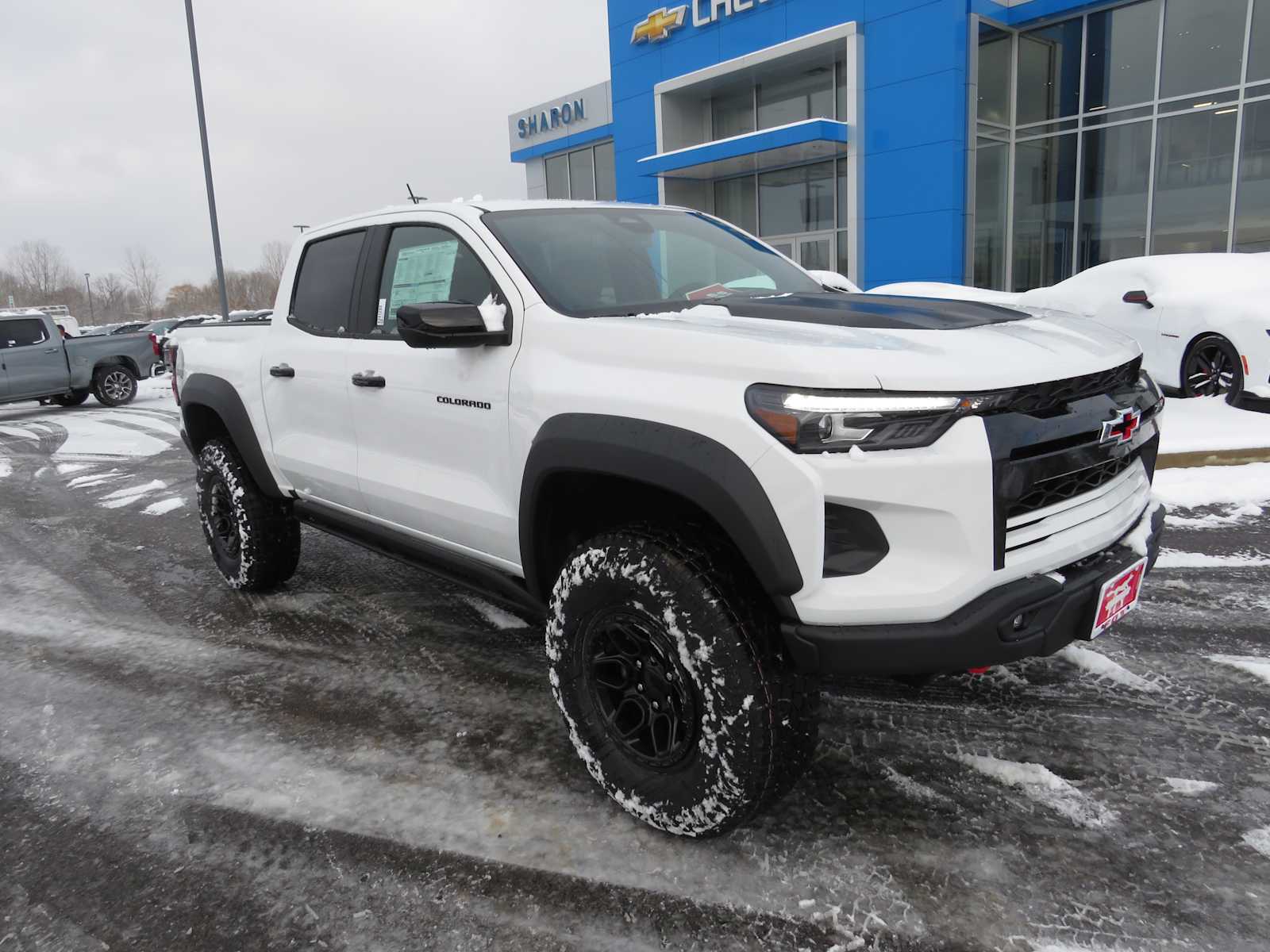 2024 Chevrolet Colorado 4WD ZR2 Crew Cab 2