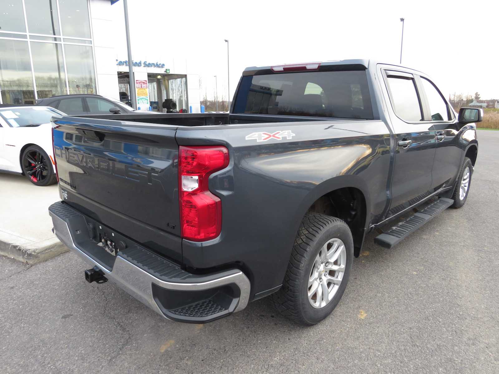 2021 Chevrolet Silverado 1500 LT 4WD Crew Cab 147 3