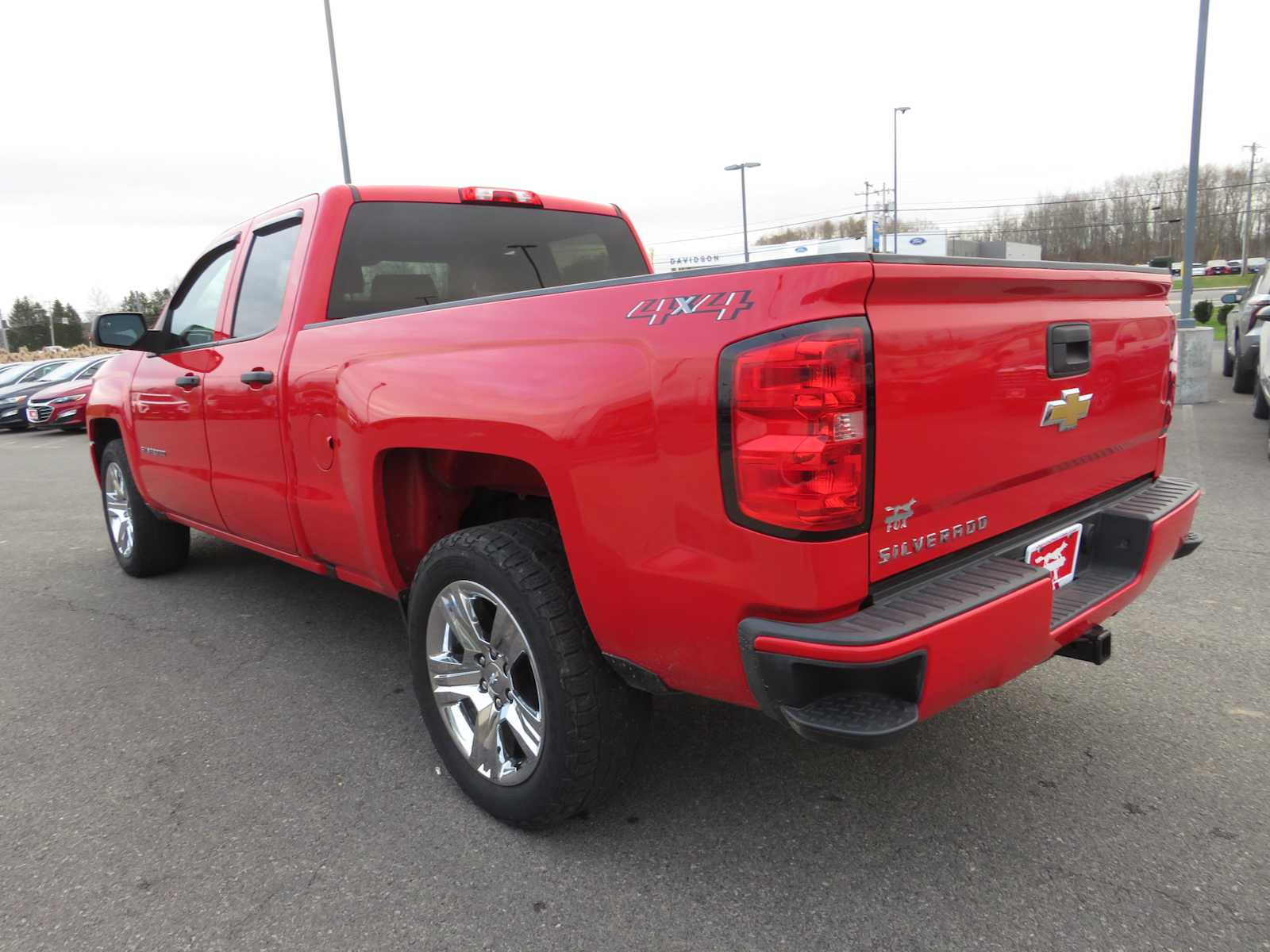 2018 Chevrolet Silverado 1500 Custom 4WD Double Cab 143.5 5