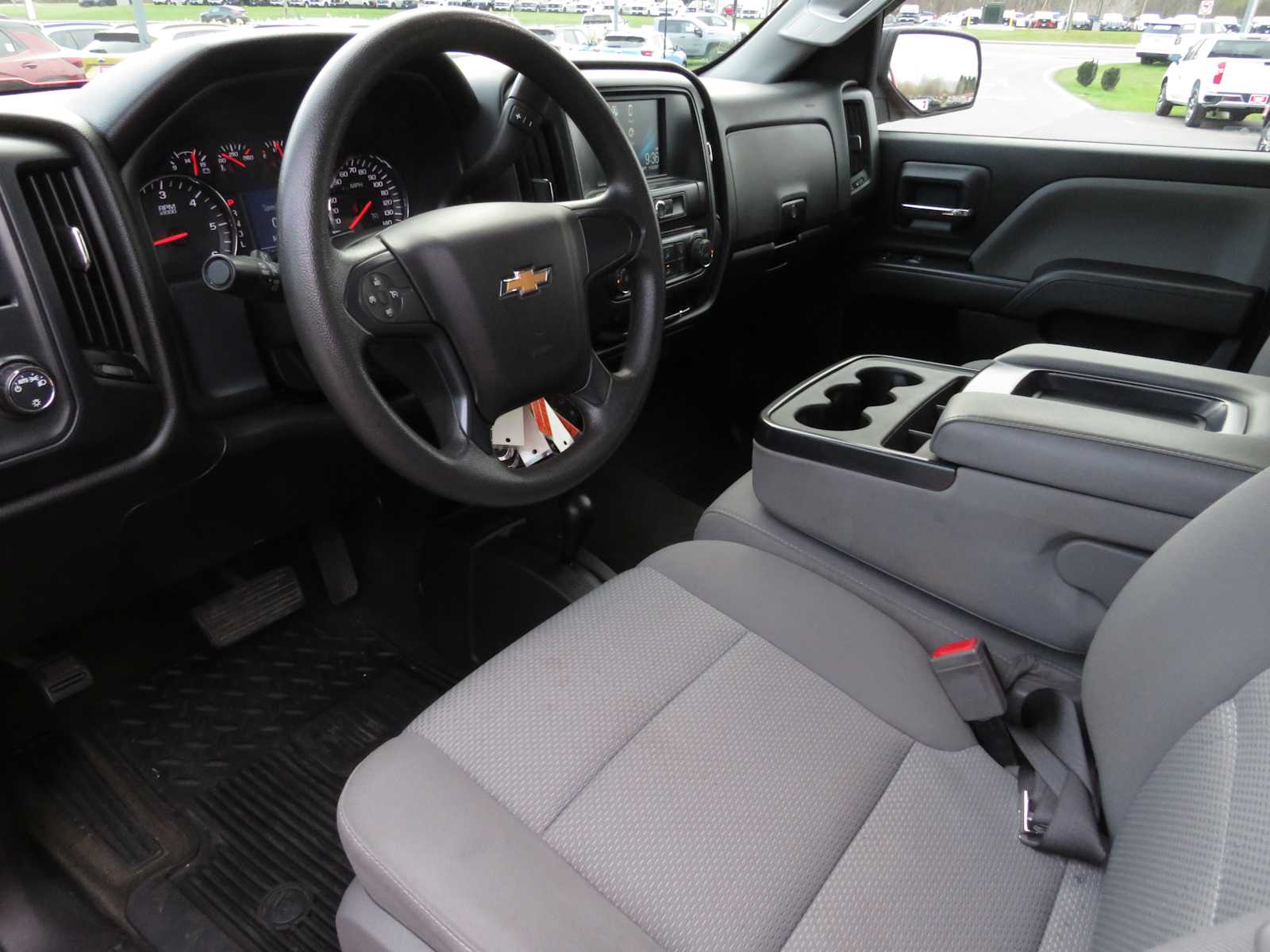 2018 Chevrolet Silverado 1500 Custom 4WD Double Cab 143.5 15