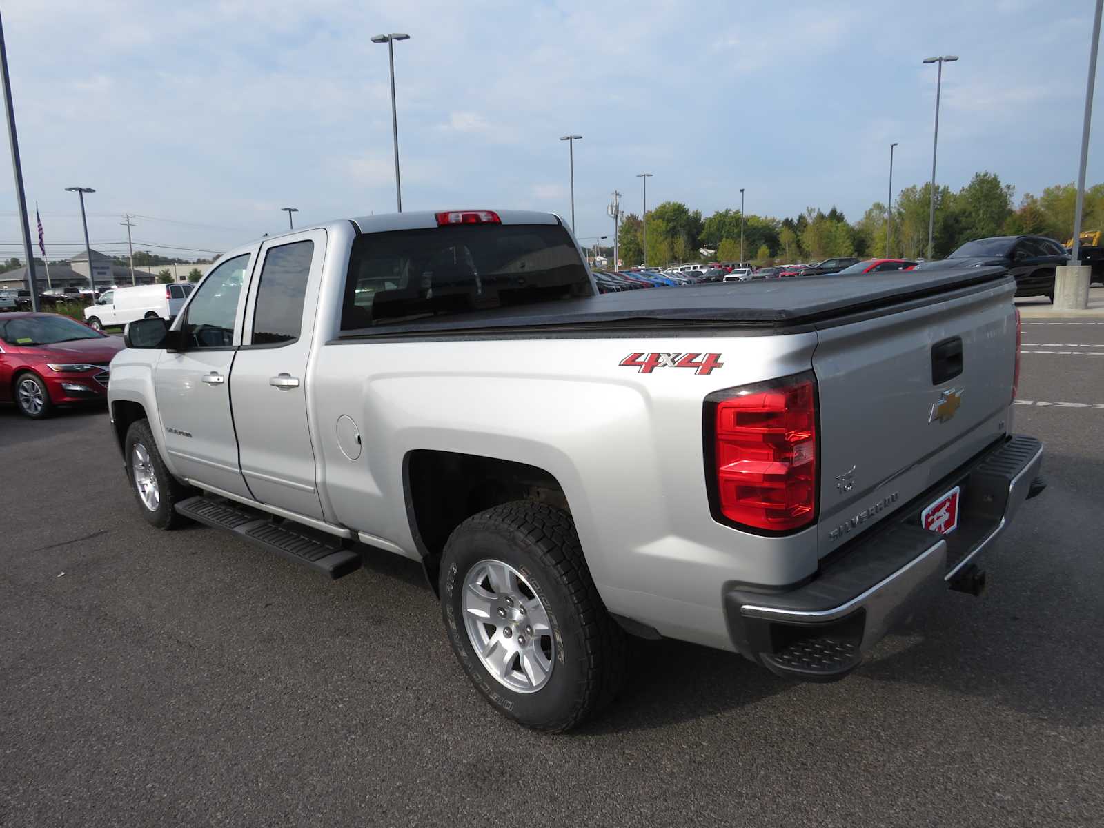 2018 Chevrolet Silverado 1500 LT 4WD Double Cab 143.5 8