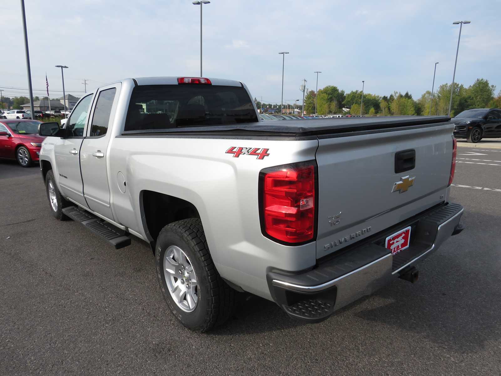 2018 Chevrolet Silverado 1500 LT 4WD Double Cab 143.5 9