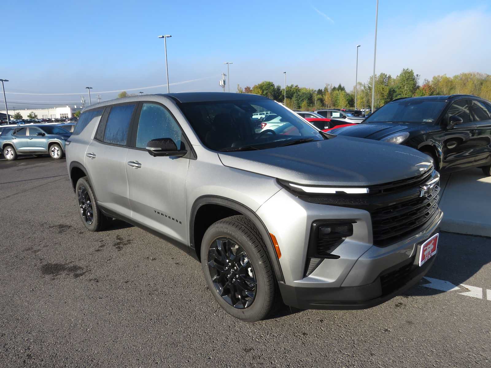 2024 Chevrolet Traverse AWD LS 2