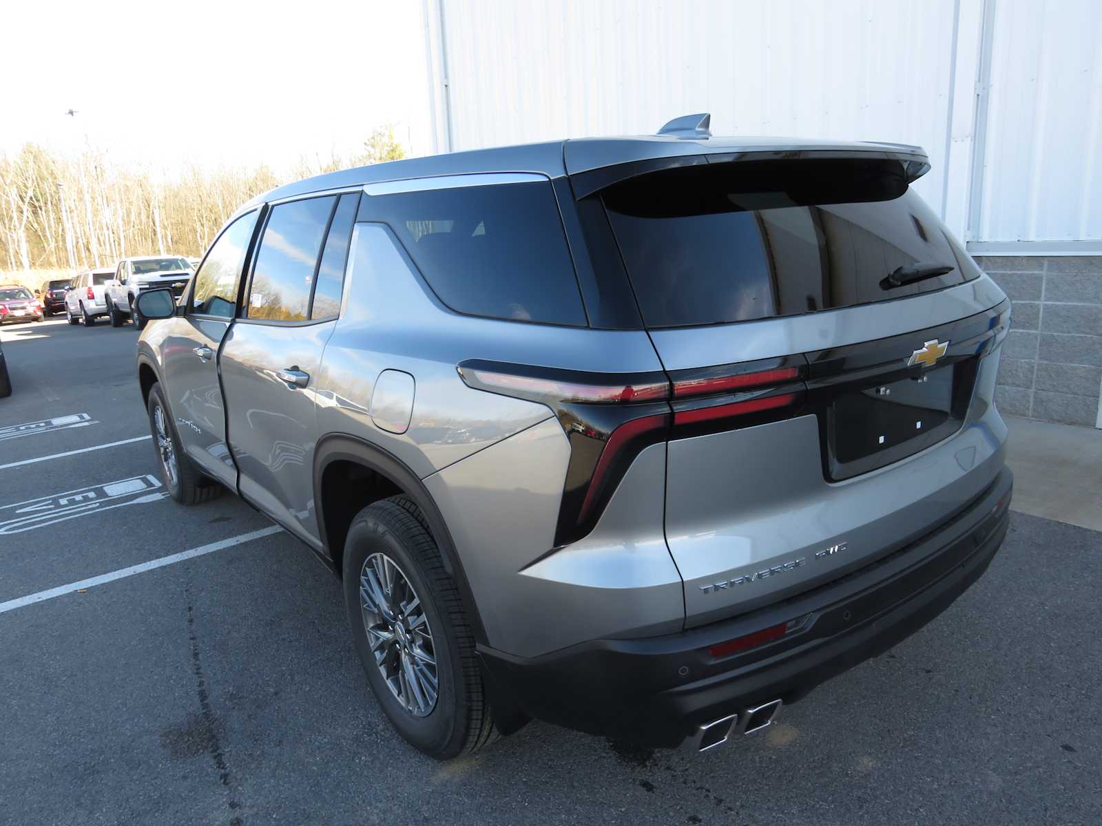 2024 Chevrolet Traverse AWD LS 16