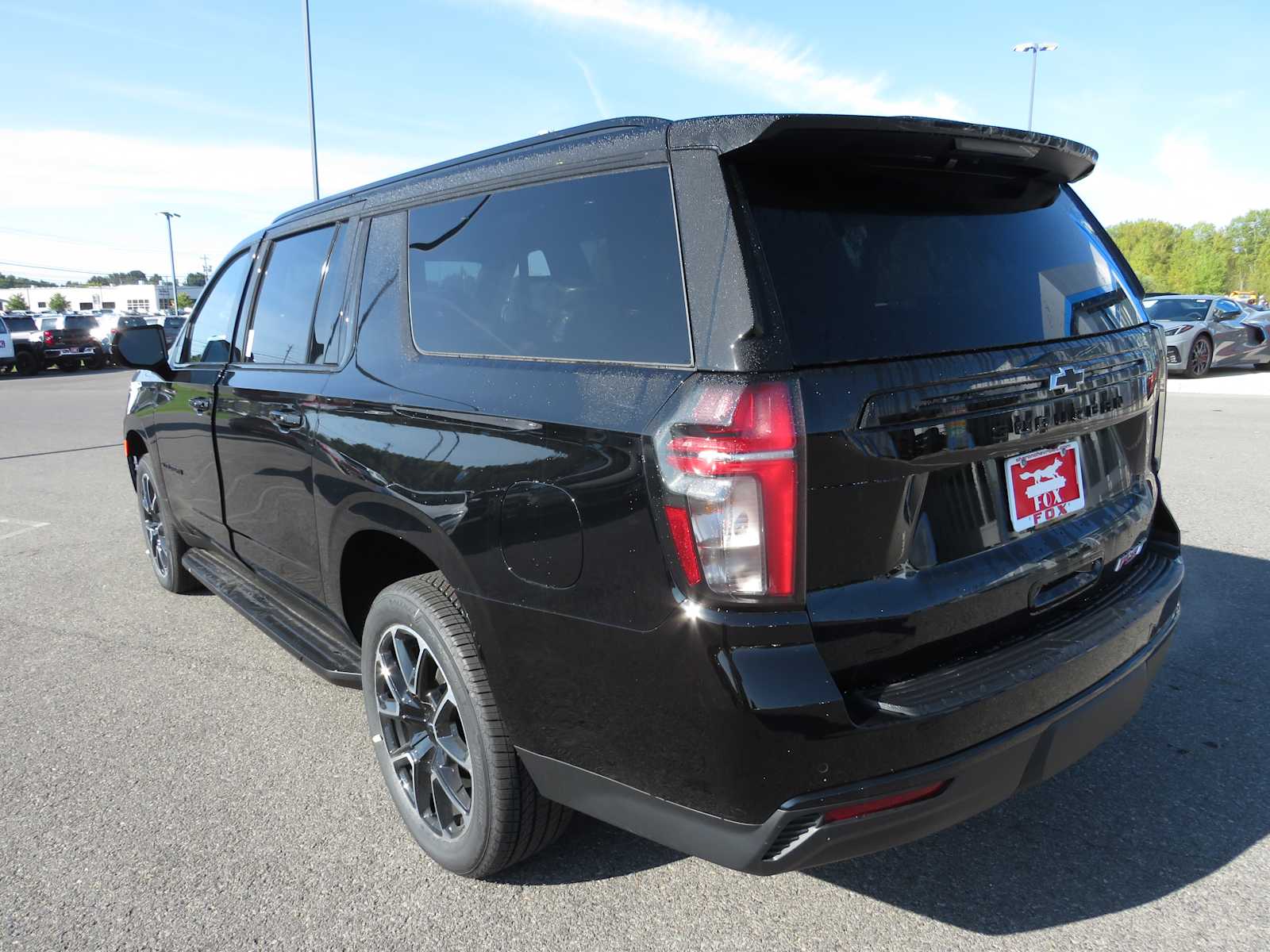 2024 Chevrolet Suburban RST 10