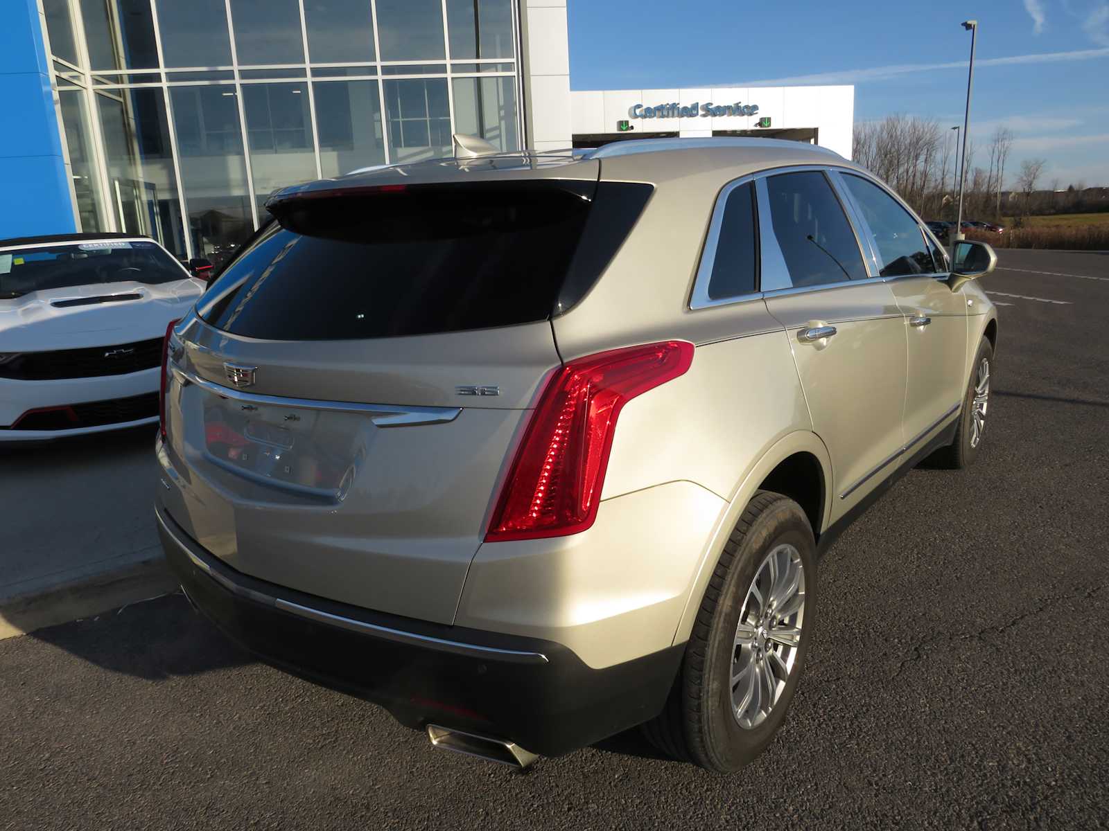 2017 Cadillac XT5 Luxury AWD 4