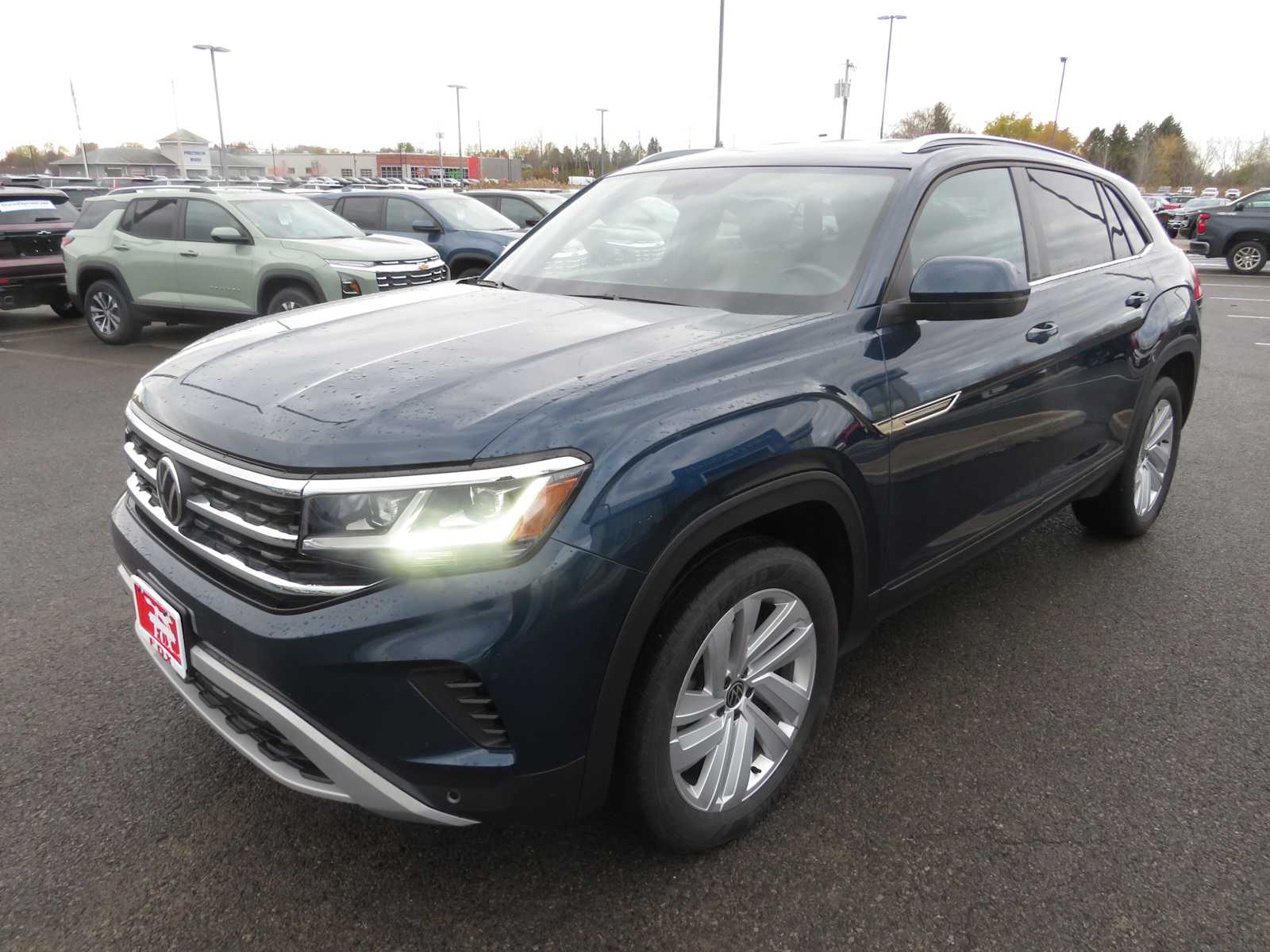 2021 Volkswagen Atlas Cross Sport 2.0T SE w/Technology 8