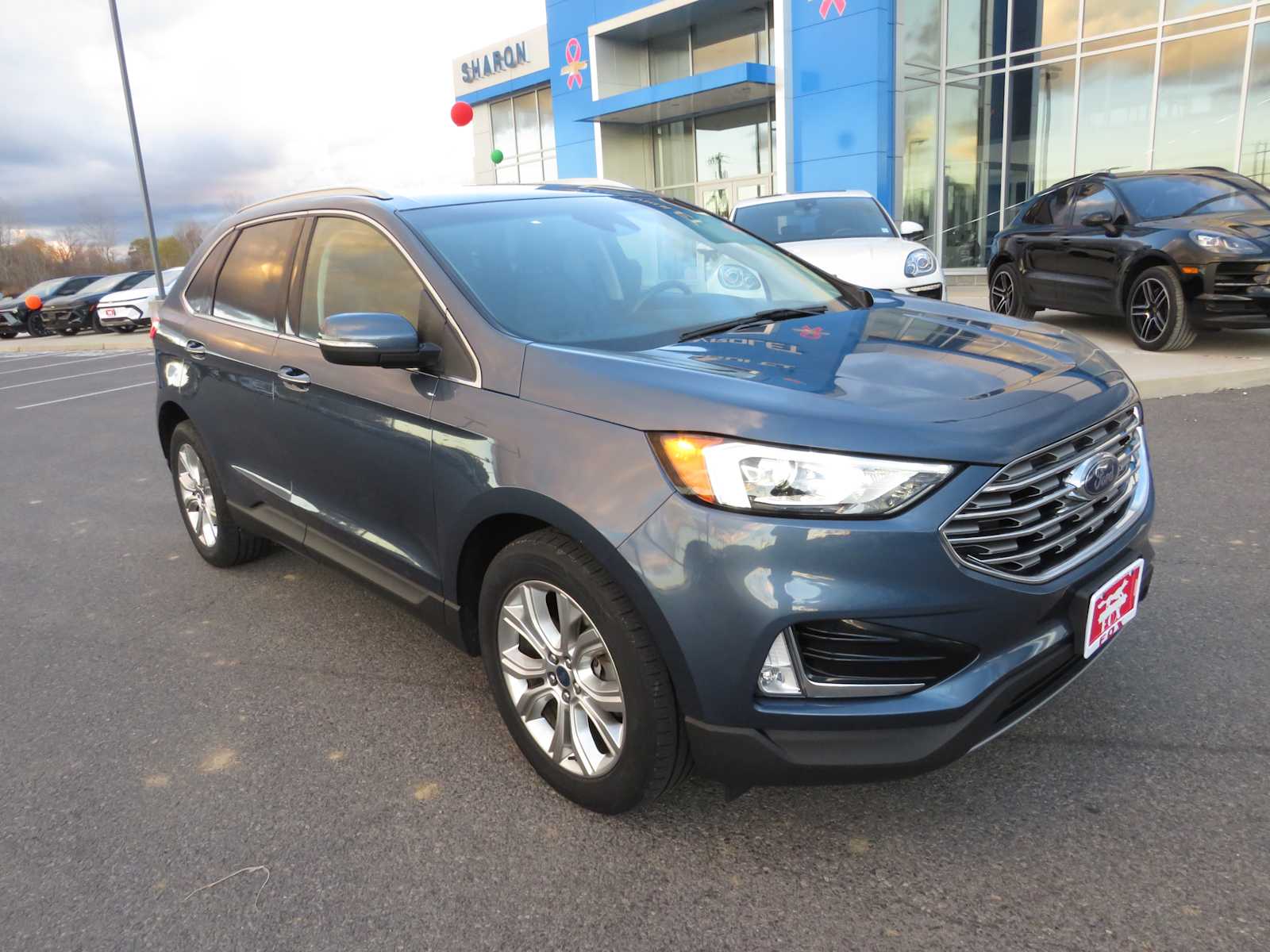 2019 Ford Edge Titanium 2