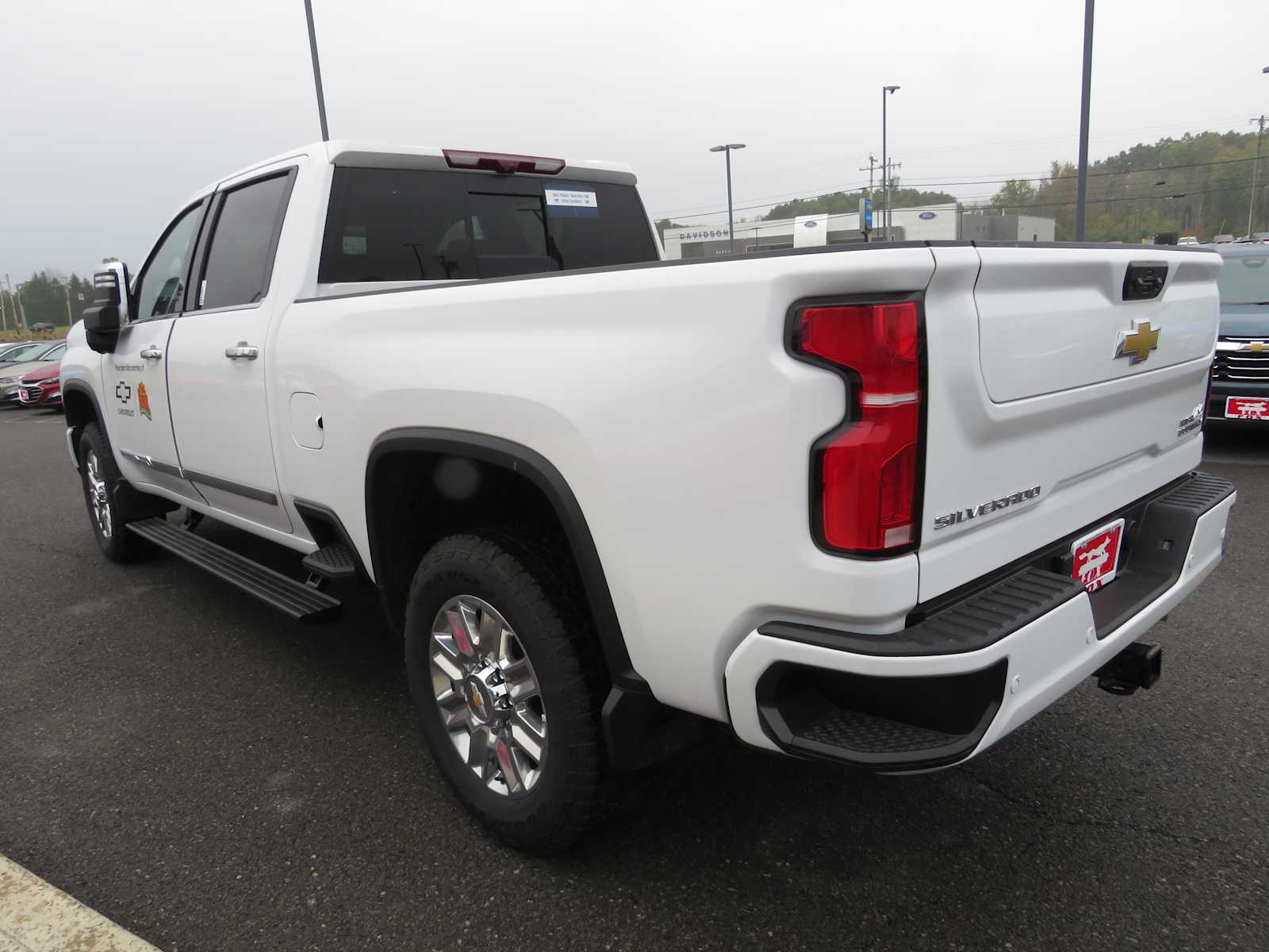 2024 Chevrolet Silverado 2500HD High Country 4WD Crew Cab 159 5