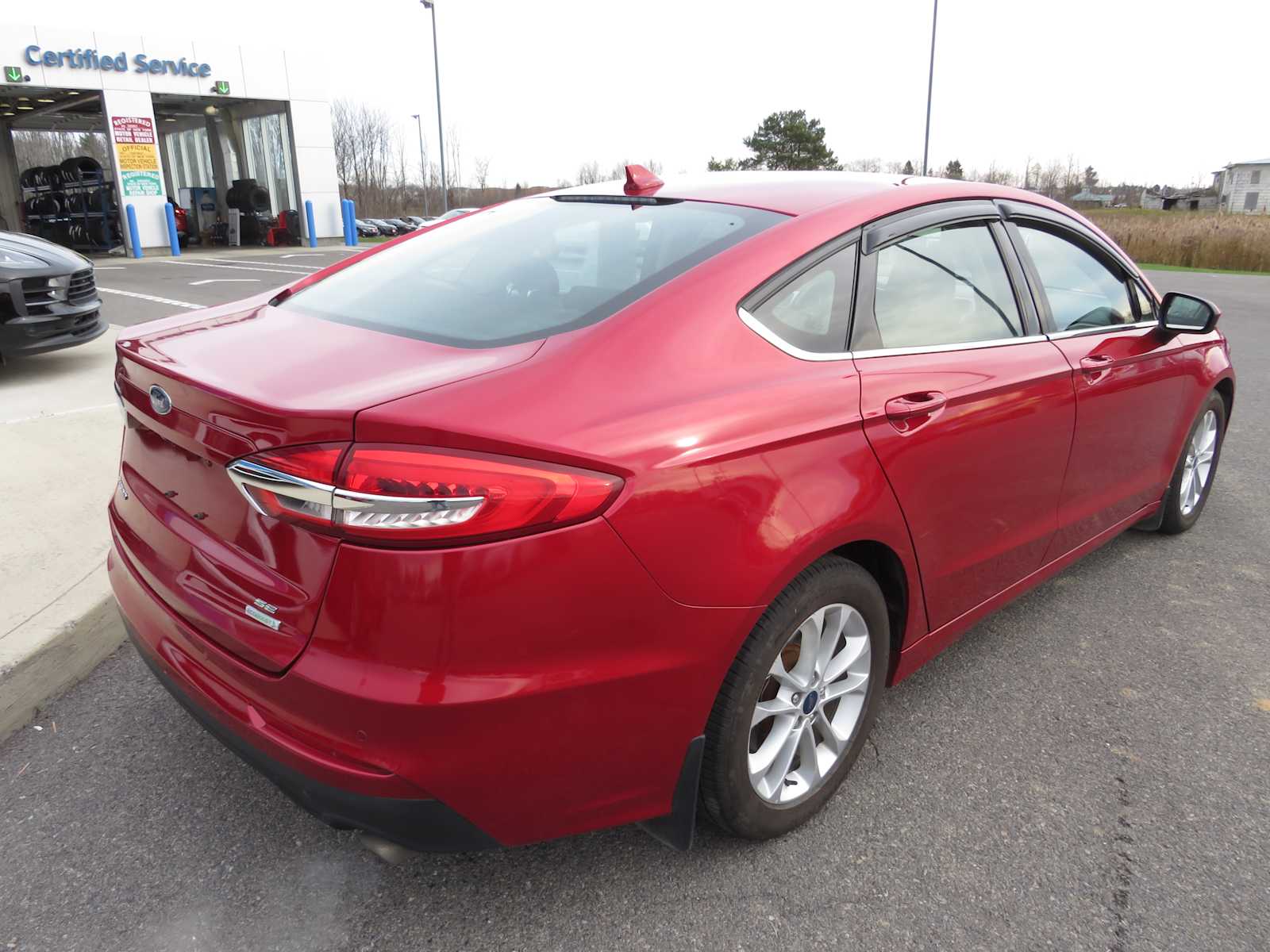 2020 Ford Fusion SE 3