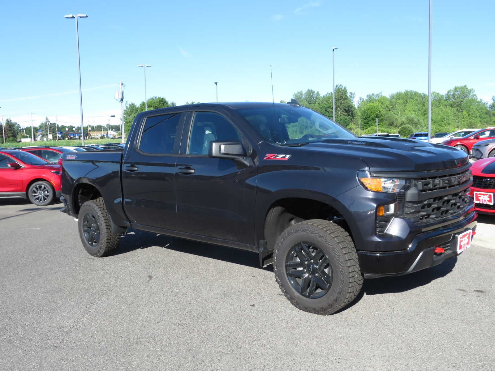 2024 Chevrolet Silverado 1500 Custom Trail Boss 4WD Crew Cab 147 3