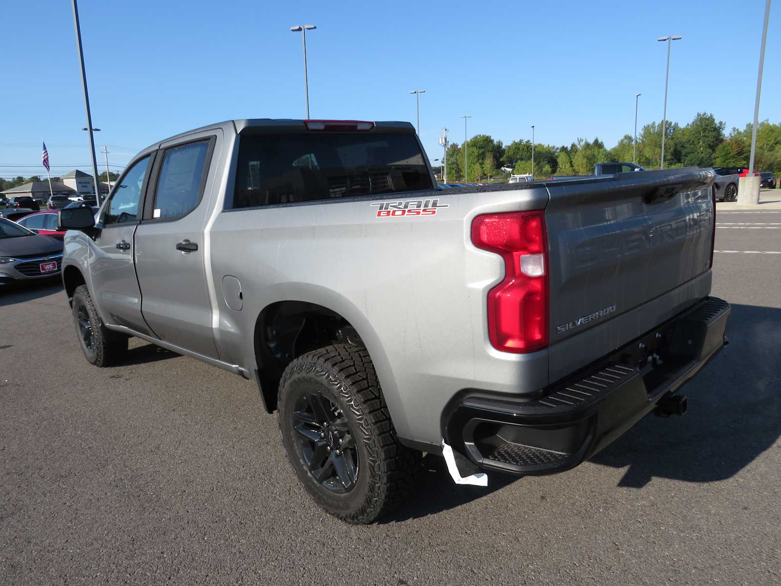 2024 Chevrolet Silverado 1500 LT Trail Boss 4WD Crew Cab 147 8