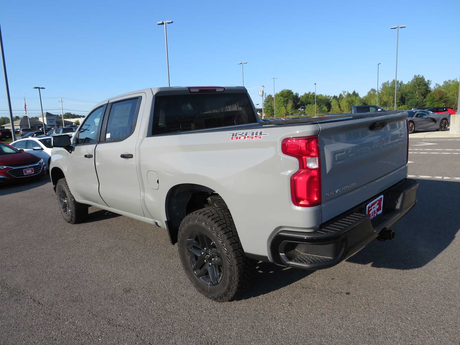 2024 Chevrolet Silverado 1500 LT Trail Boss 4WD Crew Cab 147 8