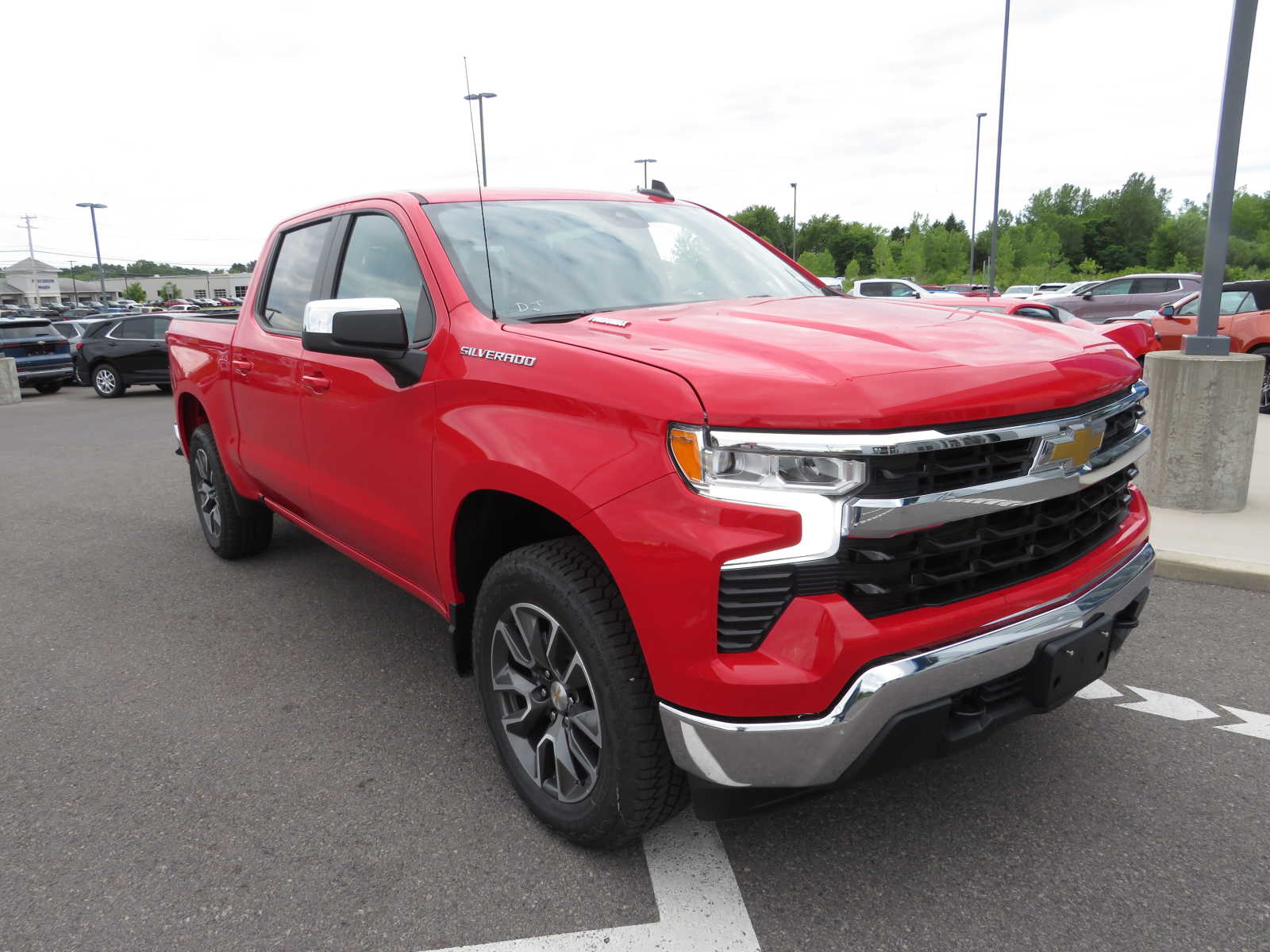 2024 Chevrolet Silverado 1500 LT 4WD Crew Cab 147 3