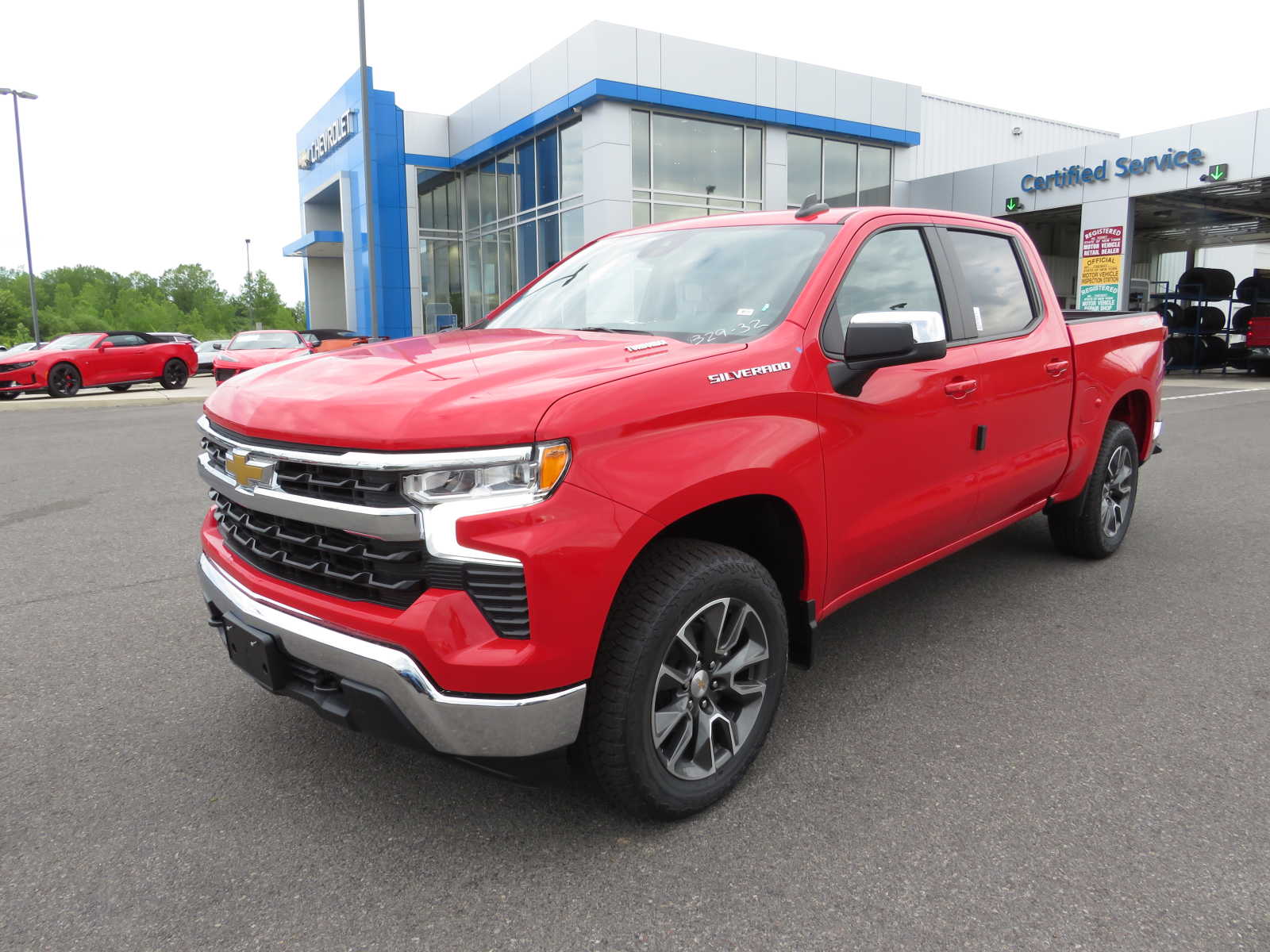 2024 Chevrolet Silverado 1500 LT 4WD Crew Cab 147 8