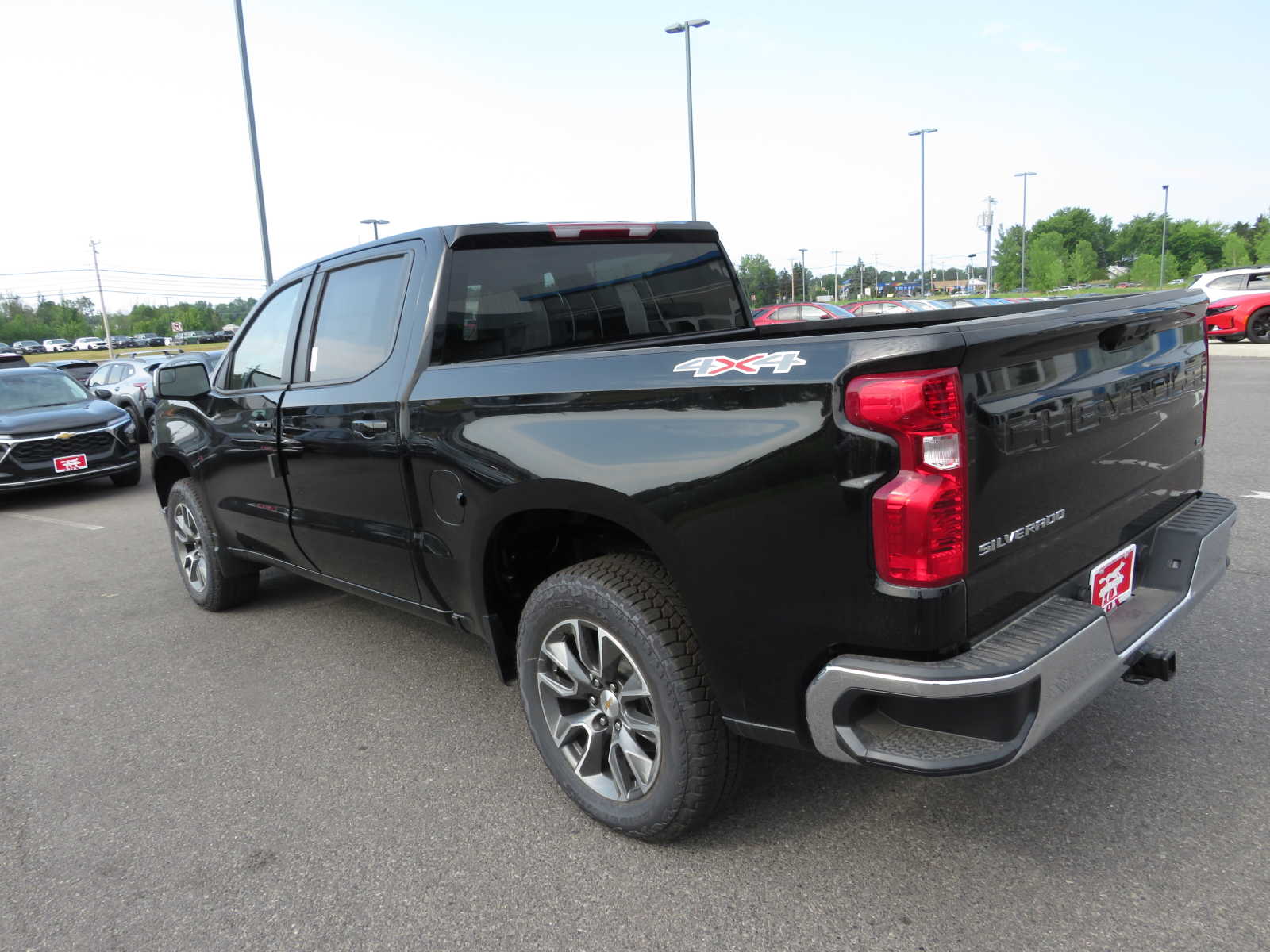 2024 Chevrolet Silverado 1500 LT 4WD Crew Cab 147 10